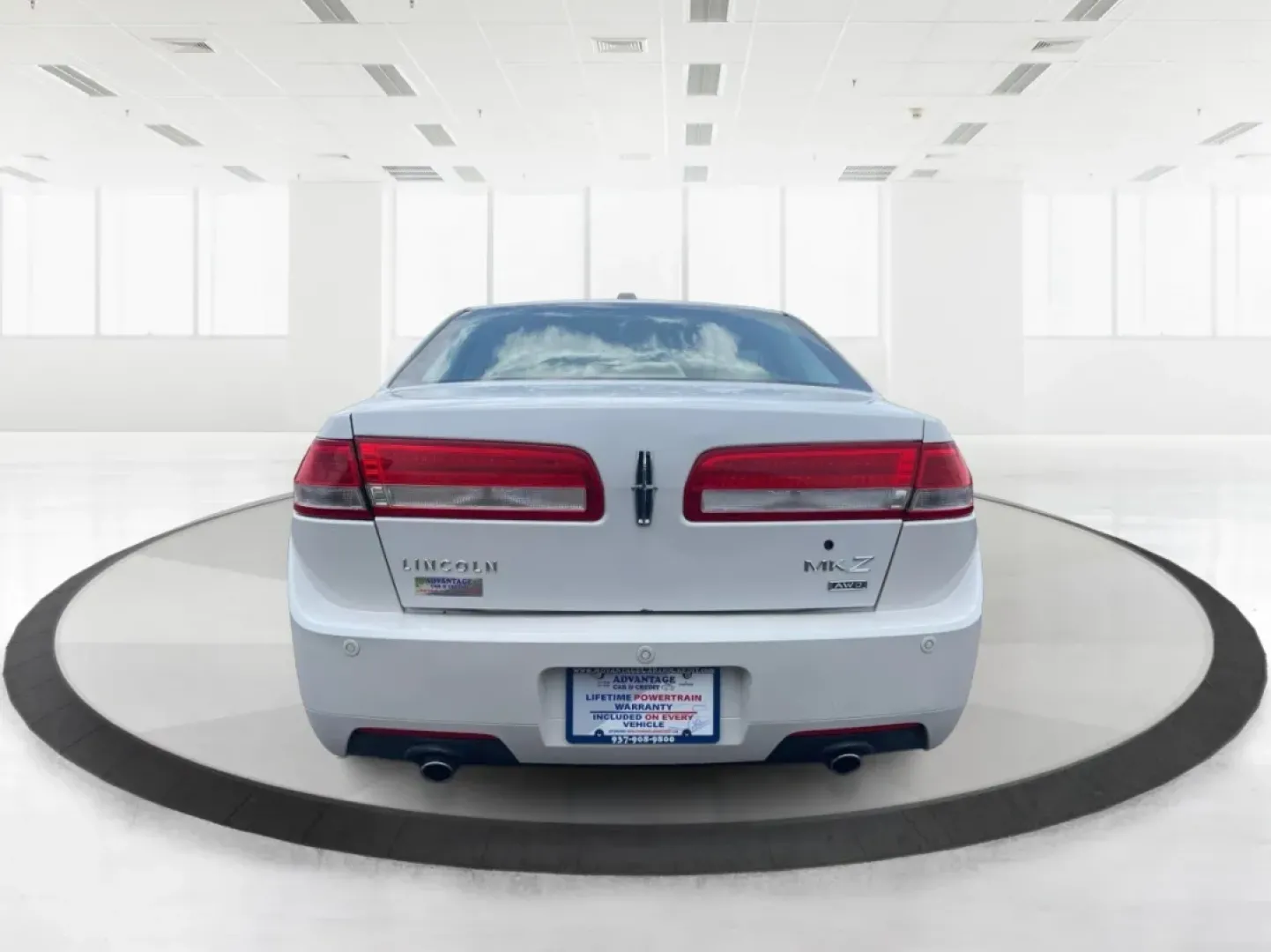 2012 Lincoln MKZ Base (3LNHL2JC1CR) with an Other engine, located at 1230 East Main St, Xenia, OH, 45385, (937) 908-9800, 39.688026, -83.910172 - **Discover Luxury and Comfort with the 2012 Lincoln MKZ at Advantage Car and Credit!**<br /> <br /> Imagine gliding through the streets of Fairborn, OH in a stylish and comfortable sedan that's perfect for your daily commute or weekend adventures. The 2012 Lincoln MKZ is more than just a car; it's a - Photo#3