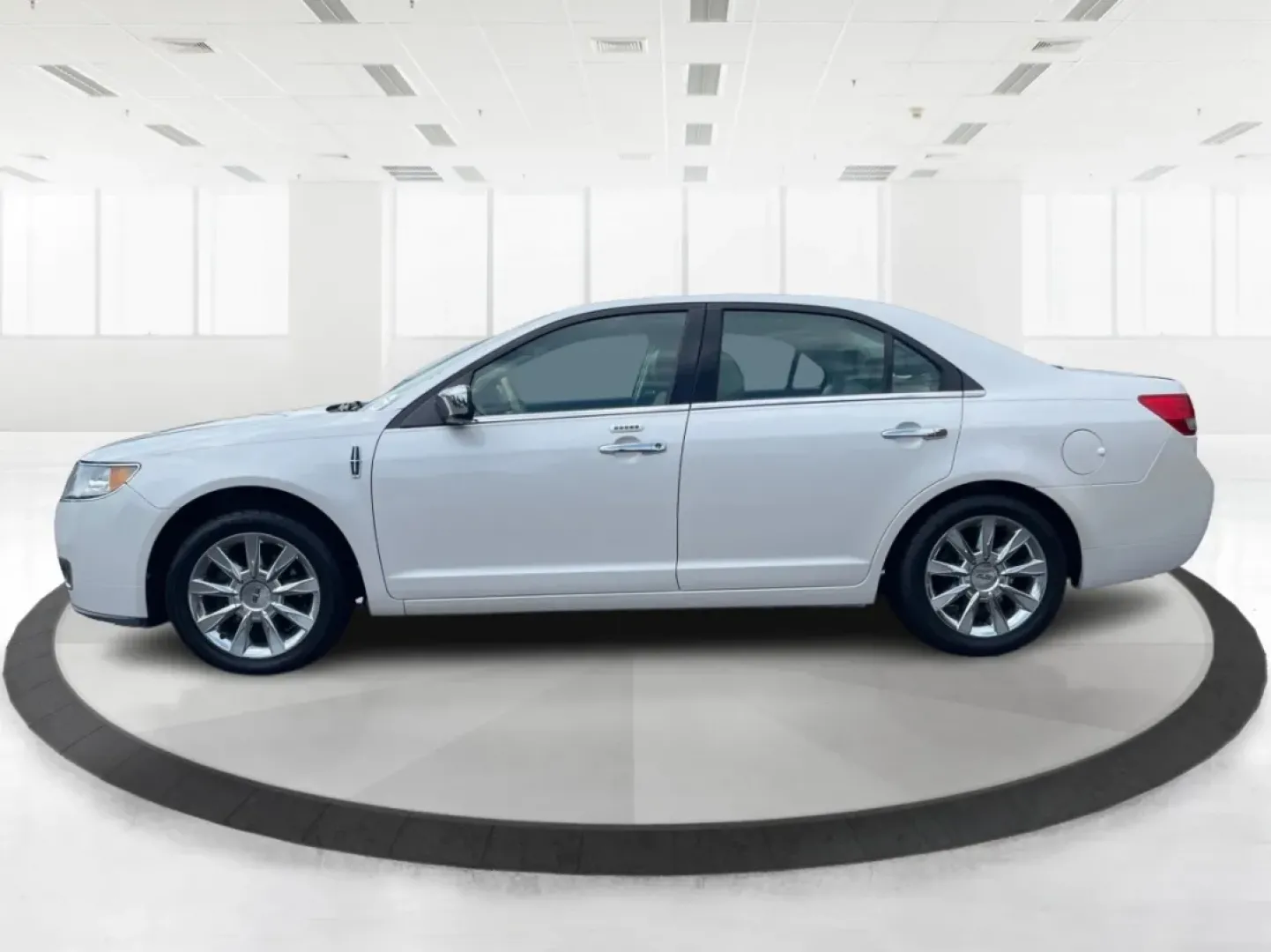 2012 Lincoln MKZ Base (3LNHL2JC1CR) with an Other engine, located at 1230 East Main St, Xenia, OH, 45385, (937) 908-9800, 39.688026, -83.910172 - **Discover Luxury and Comfort with the 2012 Lincoln MKZ at Advantage Car and Credit!**<br /> <br /> Imagine gliding through the streets of Fairborn, OH in a stylish and comfortable sedan that's perfect for your daily commute or weekend adventures. The 2012 Lincoln MKZ is more than just a car; it's a - Photo#5