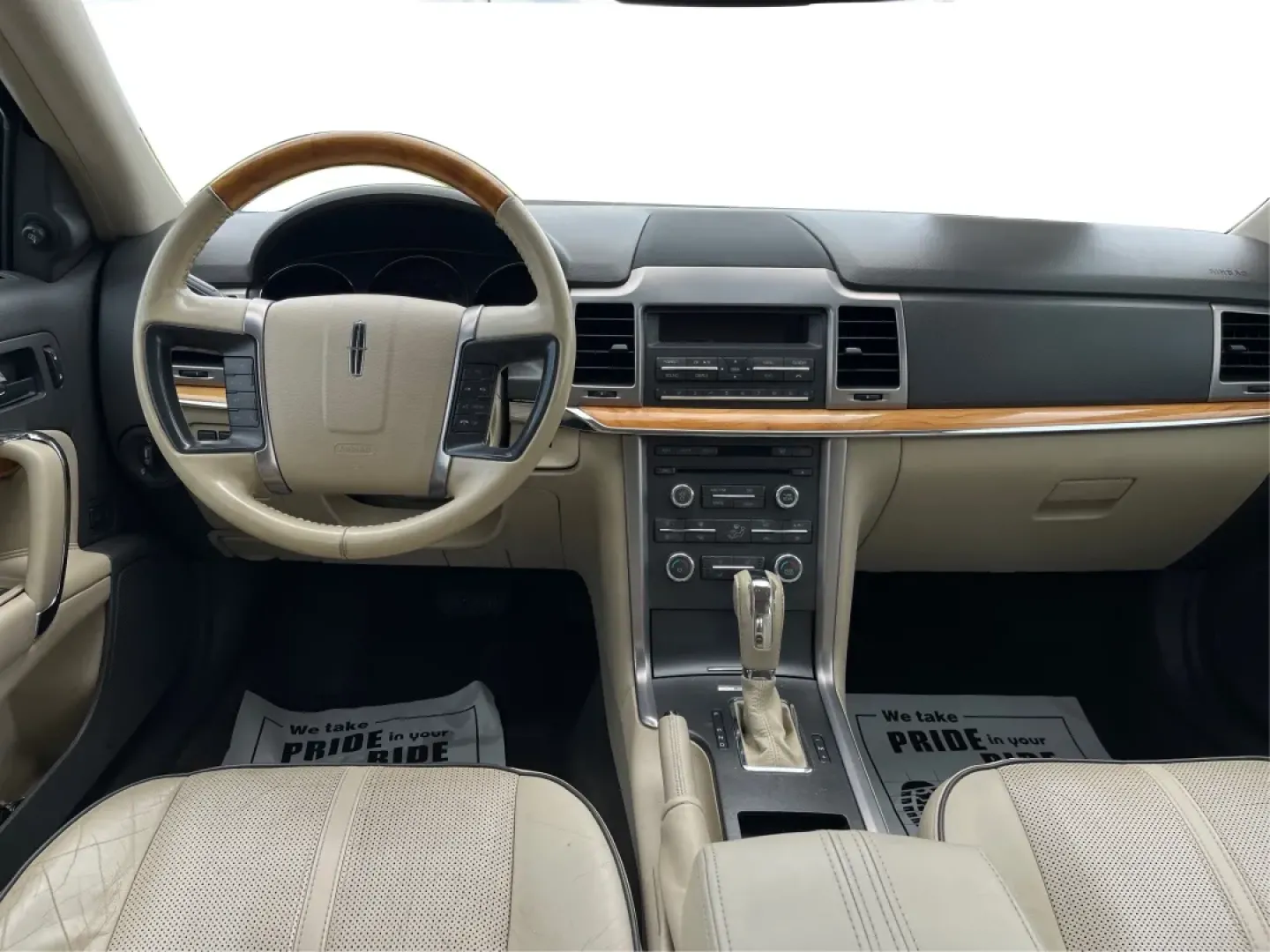 2012 Lincoln MKZ Base (3LNHL2JC1CR) with an Other engine, located at 1230 East Main St, Xenia, OH, 45385, (937) 908-9800, 39.688026, -83.910172 - **Discover Luxury and Comfort with the 2012 Lincoln MKZ at Advantage Car and Credit!**<br /> <br /> Imagine gliding through the streets of Fairborn, OH in a stylish and comfortable sedan that's perfect for your daily commute or weekend adventures. The 2012 Lincoln MKZ is more than just a car; it's a - Photo#21