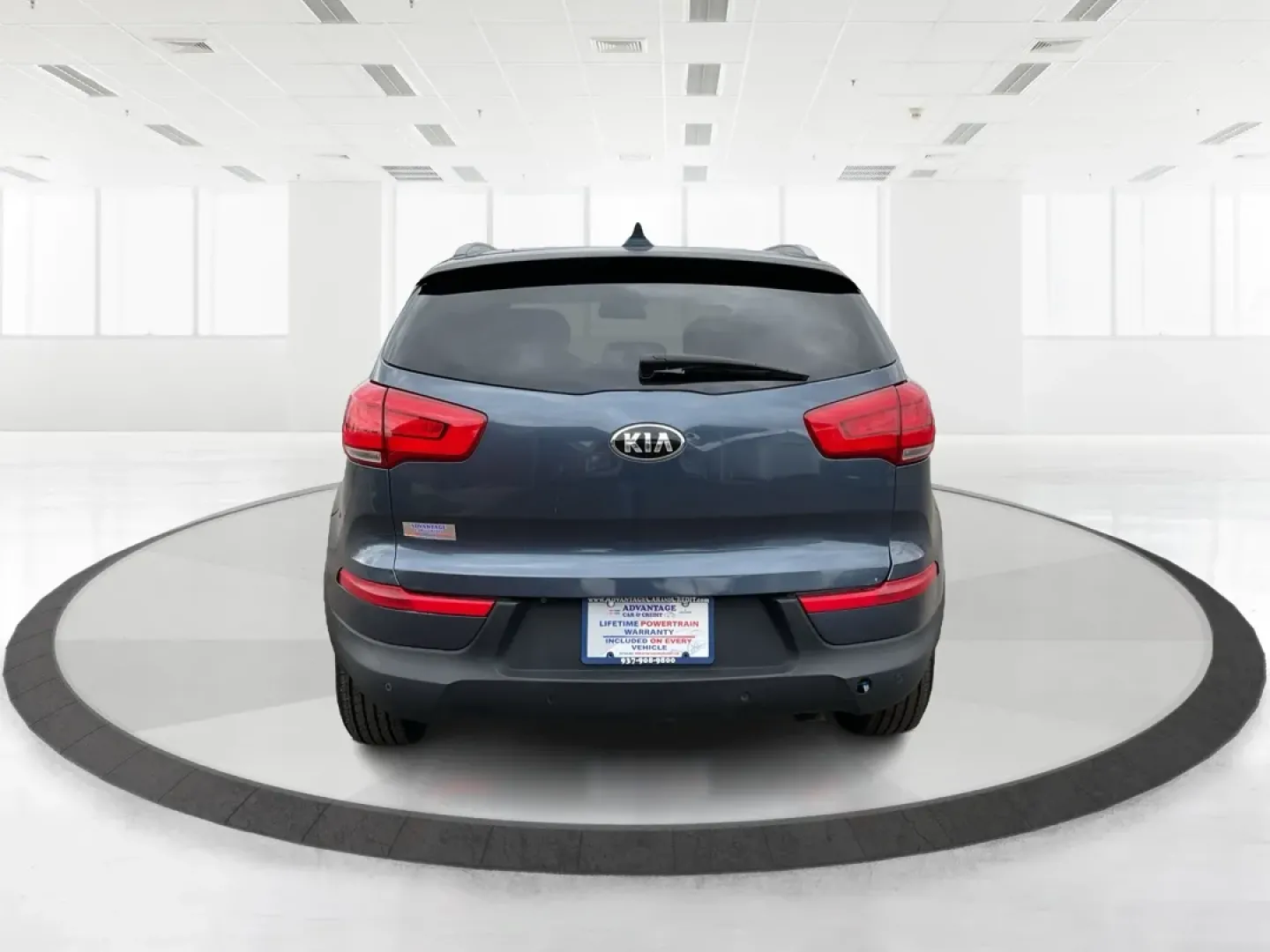 2014 Kia Sportage LX (KNDPBCAC3E7) with an 2.4L I-4 gasoline direct injection engine, located at 1184 Kauffman Ave, Fairborn, OH, 45324, (937) 908-9800, 39.807072, -84.030914 - **Adventure Awaits: Explore the 2014 Kia Sportage LX at Advantage Car and Credit!**<br /> <br /> Are you ready to embrace the open road and create unforgettable memories? The 2014 Kia Sportage LX is your ticket to adventure, perfect for weekend getaways, family trips, or daily commuting around Fairb - Photo#3