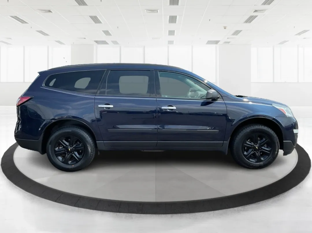 photo of 2015 Chevrolet Traverse LS