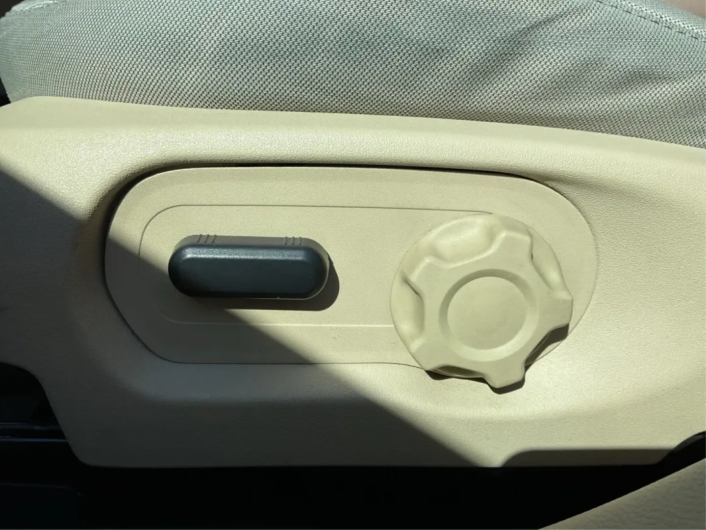 2014 Ford Taurus SE (1FAHP2D89EG) with an Other engine, located at 1184 Kauffman Ave, Fairborn, OH, 45324, (937) 908-9800, 39.807072, -84.030914 - **Experience the Perfect Blend of Comfort and Reliability with the 2014 Ford Taurus SE**<br /> <br /> Looking for a reliable sedan that suits your daily commute while also being perfect for family road trips? The 2014 Ford Taurus SE is designed to meet the needs of diverse lifestyles, making it a fa - Photo#18