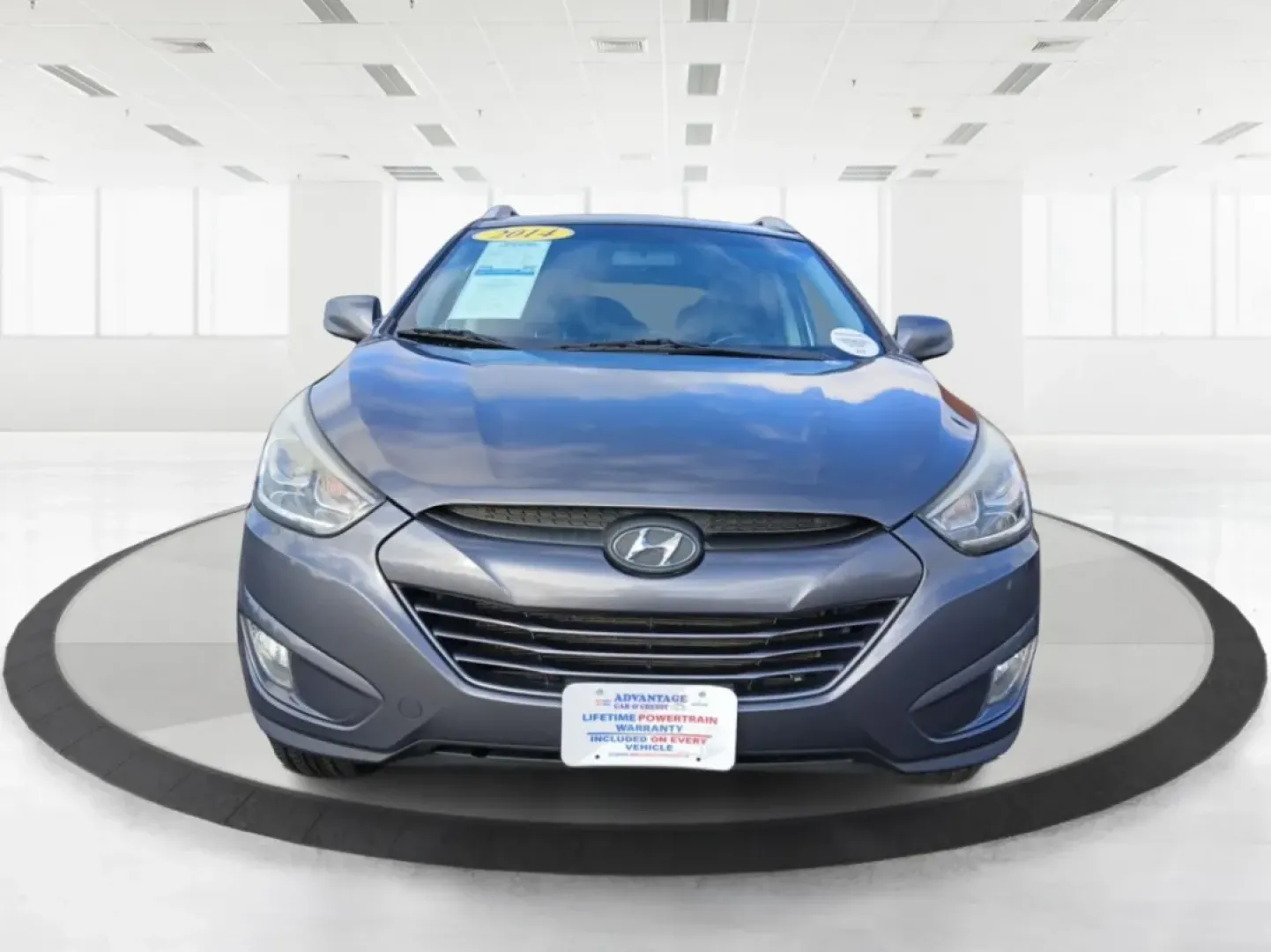 2014 Hyundai Tucson GLS AWD (KM8JUCAG3EU) with an 2.4L L4 DOHC 16V engine, 6-Speed Automatic transmission, located at 1230 East Main St, Xenia, OH, 45385, (937) 908-9800, 39.688026, -83.910172 - **Explore the Great Outdoors with the 2014 Hyundai Tucson GLS AWD! Perfect for Weekend Adventures!**<br /> <br /> If you're ready to embrace life's adventures, the 2014 Hyundai Tucson GLS AWD is the SUV you need. Whether you're planning a weekend camping trip, daily commutes around Fairborn, or shut - Photo#7