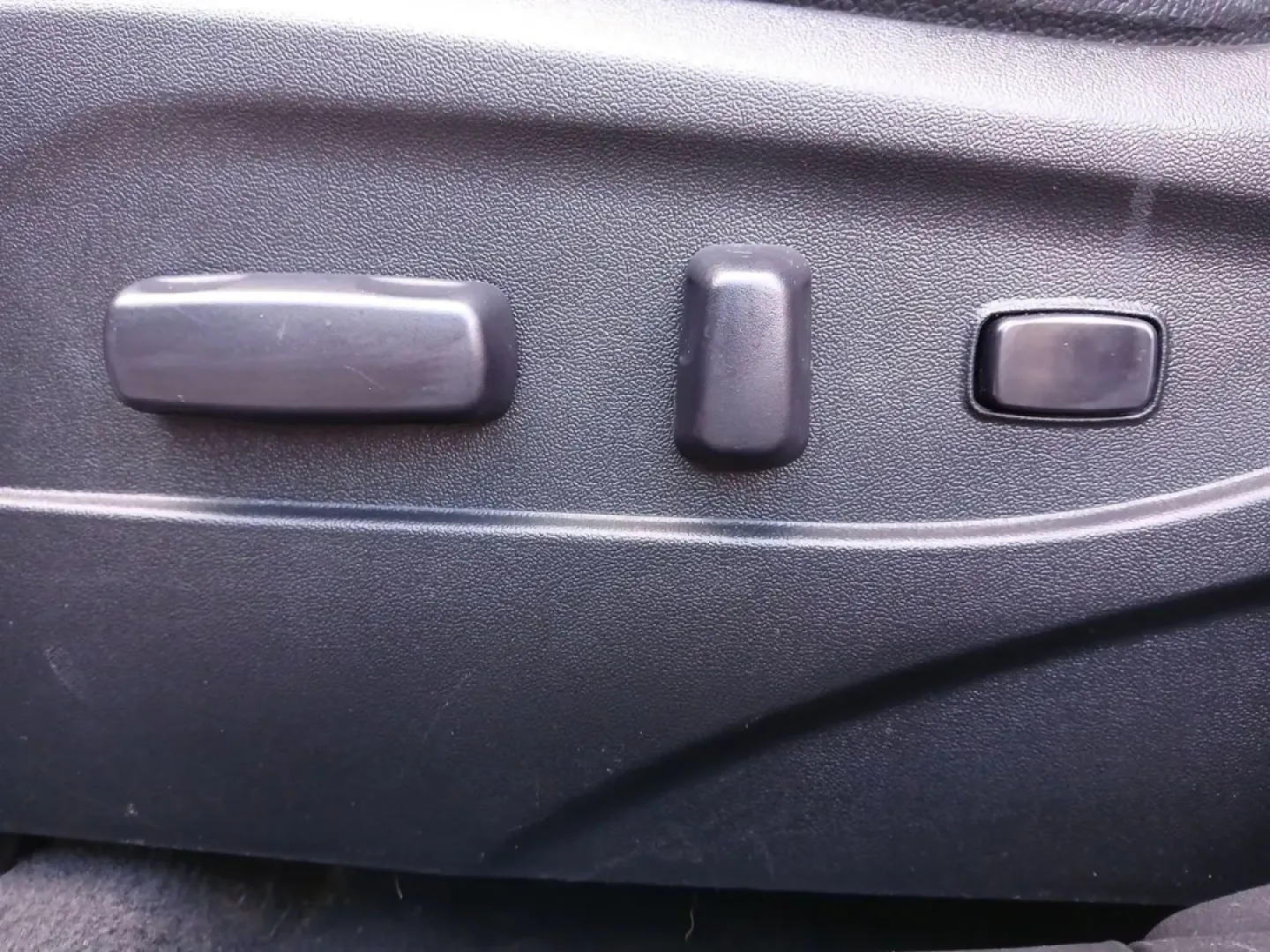 2014 Hyundai Tucson GLS AWD (KM8JUCAG3EU) with an 2.4L L4 DOHC 16V engine, 6-Speed Automatic transmission, located at 1230 East Main St, Xenia, OH, 45385, (937) 908-9800, 39.688026, -83.910172 - **Explore the Great Outdoors with the 2014 Hyundai Tucson GLS AWD! Perfect for Weekend Adventures!**<br /> <br /> If you're ready to embrace life's adventures, the 2014 Hyundai Tucson GLS AWD is the SUV you need. Whether you're planning a weekend camping trip, daily commutes around Fairborn, or shut - Photo#18