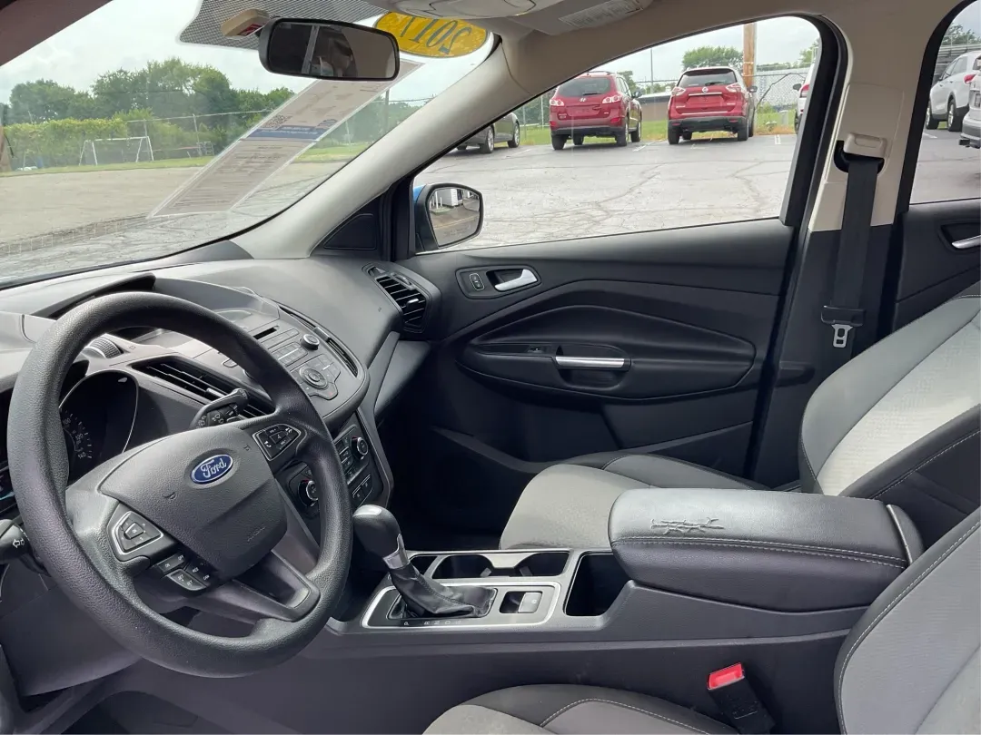 2017 Ford Escape SE (1FMCU9GD3HU) with an Other engine, located at 1099 N County Rd 25A, Troy, OH, 45373, (937) 908-9800, 40.057079, -84.212883 - Are you searching for a reliable and stylish SUV that fits seamlessly into your busy lifestyle? Look no further than this stunning 2017 Ford Escape SE, available now at Advantage Car and Credit in Fairborn, OH. With its robust features and comfortable design, this vehicle is perfect for growing fami - Photo#9