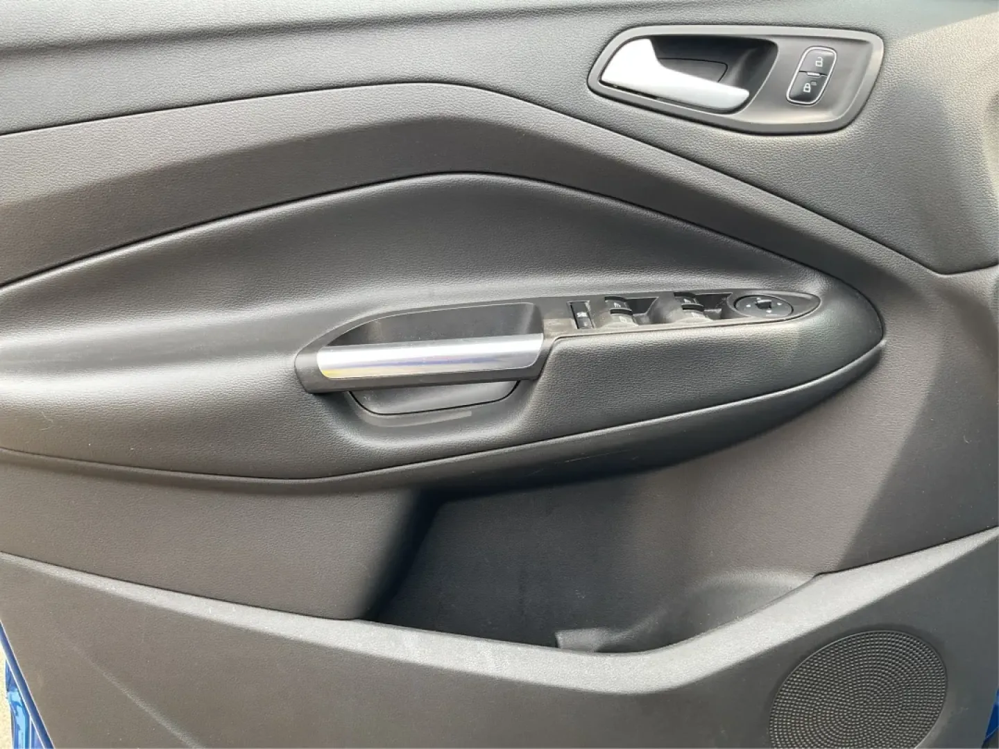 2017 Ford Escape SE (1FMCU9GD3HU) with an Other engine, located at 1099 N County Rd 25A, Troy, OH, 45373, (937) 908-9800, 40.057079, -84.212883 - Are you searching for a reliable and stylish SUV that fits seamlessly into your busy lifestyle? Look no further than this stunning 2017 Ford Escape SE, available now at Advantage Car and Credit in Fairborn, OH. With its robust features and comfortable design, this vehicle is perfect for growing fami - Photo#19