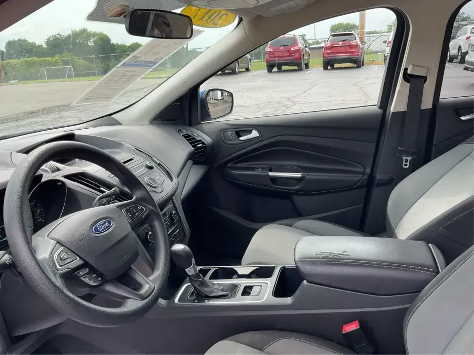 2017 Ford Escape (1FMCU9GD3HU) with an Other engine, located at 8750 N County Rd 25A, Piqua, OH, 45356, (937) 908-9800, 40.164391, -84.232513 - Are you searching for a reliable and stylish SUV that fits seamlessly into your busy lifestyle? Look no further than this stunning 2017 Ford Escape SE, available now at Advantage Car and Credit in Fairborn, OH. With its robust features and comfortable design, this vehicle is perfect for growing fami - Photo#9