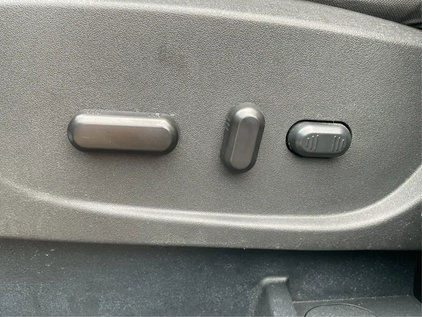 2017 Ford Escape SE (1FMCU9GD3HU) with an Other engine, located at 4508 South Dixie Dr, Moraine, OH, 45439, (937) 908-9800, 39.689976, -84.218452 - Are you searching for a reliable and stylish SUV that fits seamlessly into your busy lifestyle? Look no further than this stunning 2017 Ford Escape SE, available now at Advantage Car and Credit in Fairborn, OH. With its robust features and comfortable design, this vehicle is perfect for growing fami - Photo#18