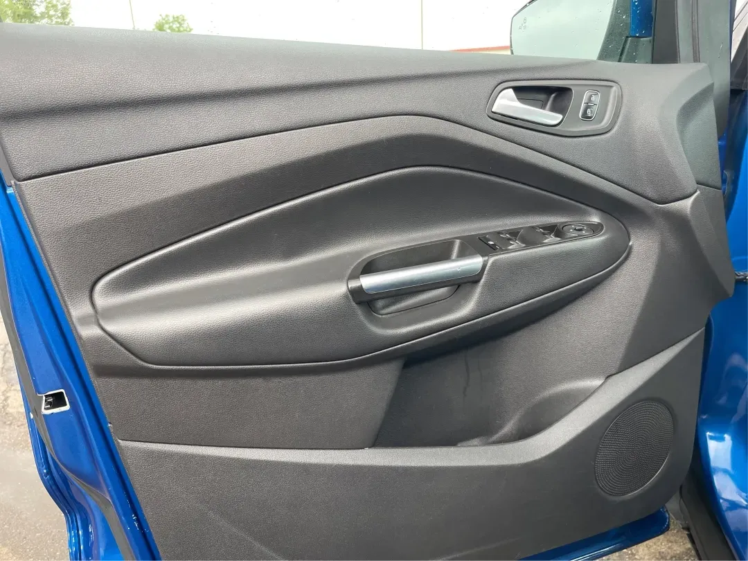 2017 Ford Escape SE (1FMCU0GD5HU) with an Other engine, located at 1184 Kauffman Ave, Fairborn, OH, 45324, (937) 908-9800, 39.807072, -84.030914 - **Adventure Awaits in This 2017 Ford Escape SE Perfect for Your Ohio Lifestyle!**<br /> <br /> Are you ready to embrace the open road? Whether you're commuting to work, taking the kids to soccer practice, or planning a weekend getaway to nearby attractions like the National Museum of the U.S. Air F - Photo#18