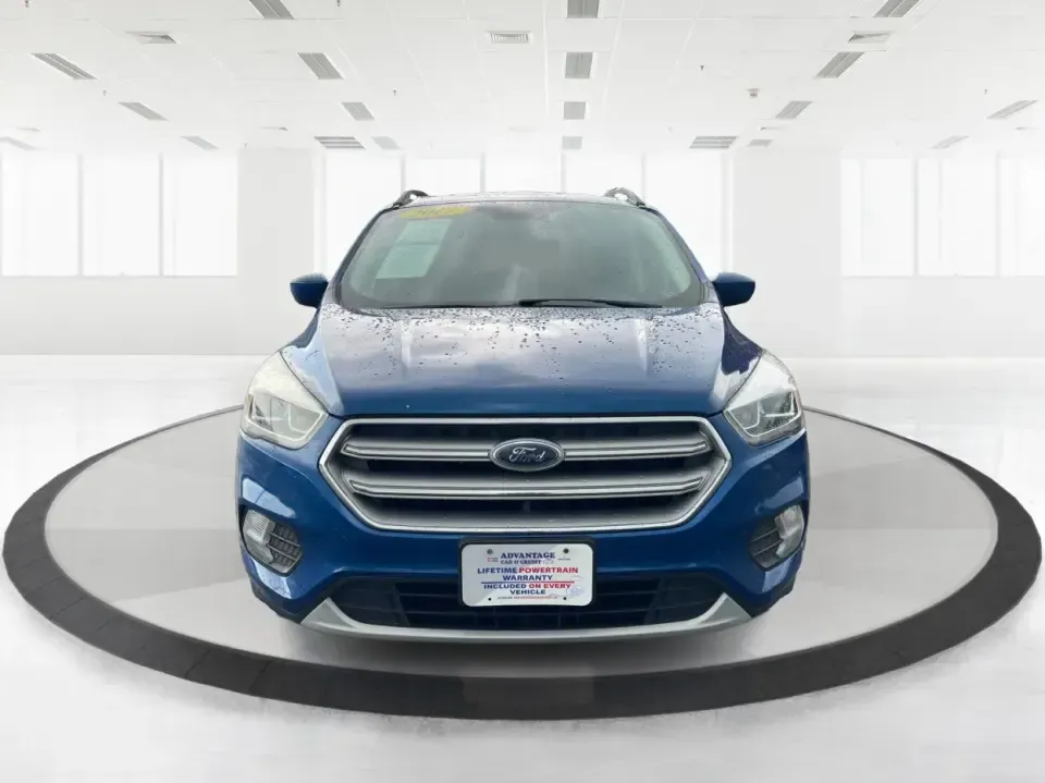 2017 Ford Escape SE (1FMCU0GD5HU) with an 1.5L L4 DOHC 16V engine, 6A transmission, located at 4508 South Dixie Dr, Moraine, OH, 45439, (937) 908-9800, 39.689976, -84.218452 - **Adventure Awaits in This 2017 Ford Escape SE Perfect for Your Ohio Lifestyle!**<br /> <br /> Are you ready to embrace the open road? Whether you're commuting to work, taking the kids to soccer practice, or planning a weekend getaway to nearby attractions like the National Museum of the U.S. Air F - Photo#7