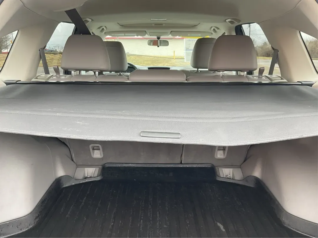 2012 Honda CR-V EX-L 4WD 5-Speed AT (2HKRM3H75CH) with an Other engine, located at 401 Woodman Dr, Riverside, OH, 45431, (937) 908-9800, 39.760899, -84.123421 - Are you ready to elevate your adventures and daily commutes with a reliable vehicle? The 2012 Honda CR-V EX-L is perfect for individuals and families alike, offering a comfortable ride with ample space and versatile features. Whether you're navigating the bustling streets of Fairborn, OH, or heading - Photo#11