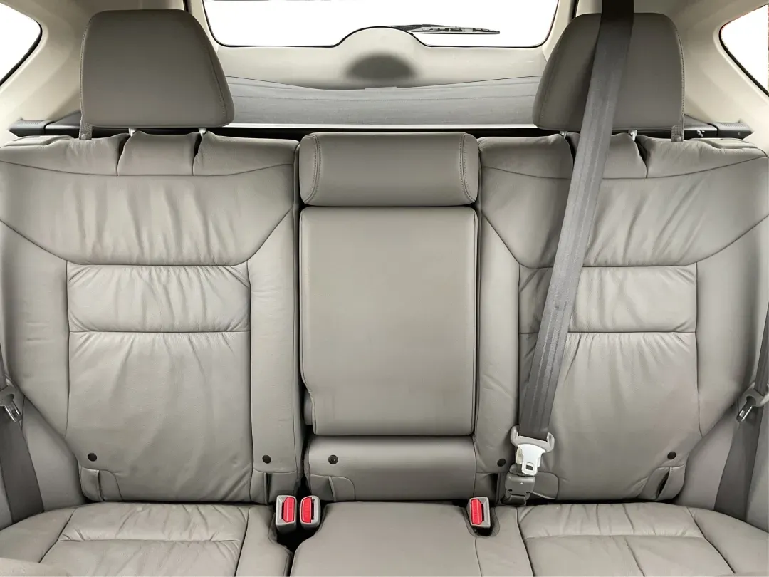 2012 Honda CR-V EX-L 4WD 5-Speed AT (2HKRM3H75CH) with an Other engine, located at 401 Woodman Dr, Riverside, OH, 45431, (937) 908-9800, 39.760899, -84.123421 - Are you ready to elevate your adventures and daily commutes with a reliable vehicle? The 2012 Honda CR-V EX-L is perfect for individuals and families alike, offering a comfortable ride with ample space and versatile features. Whether you're navigating the bustling streets of Fairborn, OH, or heading - Photo#13