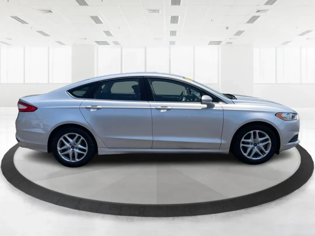 2013 Ford Fusion SE (3FA6P0H73DR) with an Other engine, located at 1230 East Main St, Xenia, OH, 45385, (937) 908-9800, 39.688026, -83.910172 - **Unlock Your Lifestyle with the 2013 Ford Fusion SE Perfect for Your Daily Adventures!**<br /> <br /> Are you looking for a sophisticated sedan that blends style, comfort, and technology? Look no further than this 2013 Ford Fusion SE, located at Advantage Car and Credit in Fairborn, OH. With its a - Photo#1