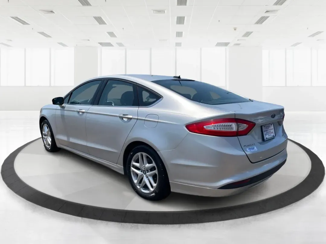 2013 Ford Fusion SE (3FA6P0H73DR) with an Other engine, located at 1230 East Main St, Xenia, OH, 45385, (937) 908-9800, 39.688026, -83.910172 - **Unlock Your Lifestyle with the 2013 Ford Fusion SE Perfect for Your Daily Adventures!**<br /> <br /> Are you looking for a sophisticated sedan that blends style, comfort, and technology? Look no further than this 2013 Ford Fusion SE, located at Advantage Car and Credit in Fairborn, OH. With its a - Photo#4