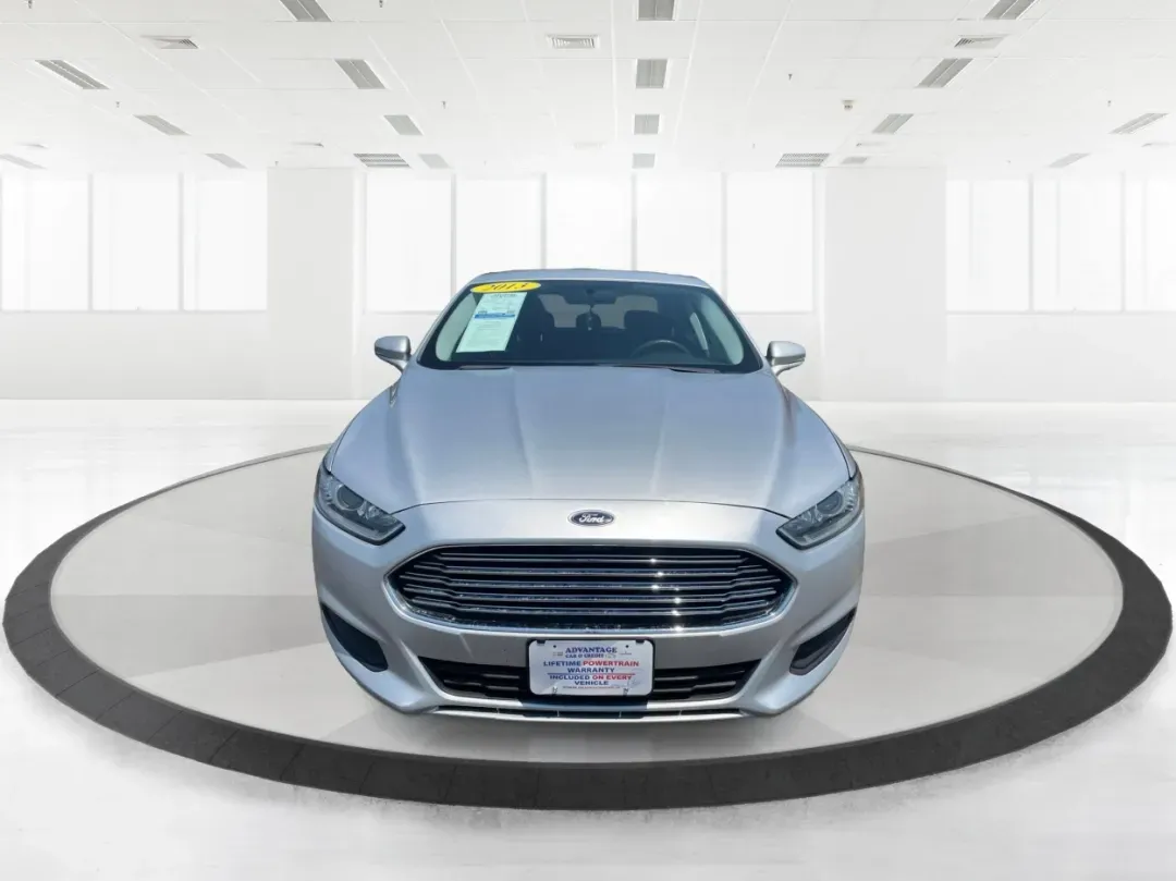 2013 Ford Fusion SE (3FA6P0H73DR) with an Other engine, located at 1230 East Main St, Xenia, OH, 45385, (937) 908-9800, 39.688026, -83.910172 - **Unlock Your Lifestyle with the 2013 Ford Fusion SE Perfect for Your Daily Adventures!**<br /> <br /> Are you looking for a sophisticated sedan that blends style, comfort, and technology? Look no further than this 2013 Ford Fusion SE, located at Advantage Car and Credit in Fairborn, OH. With its a - Photo#7