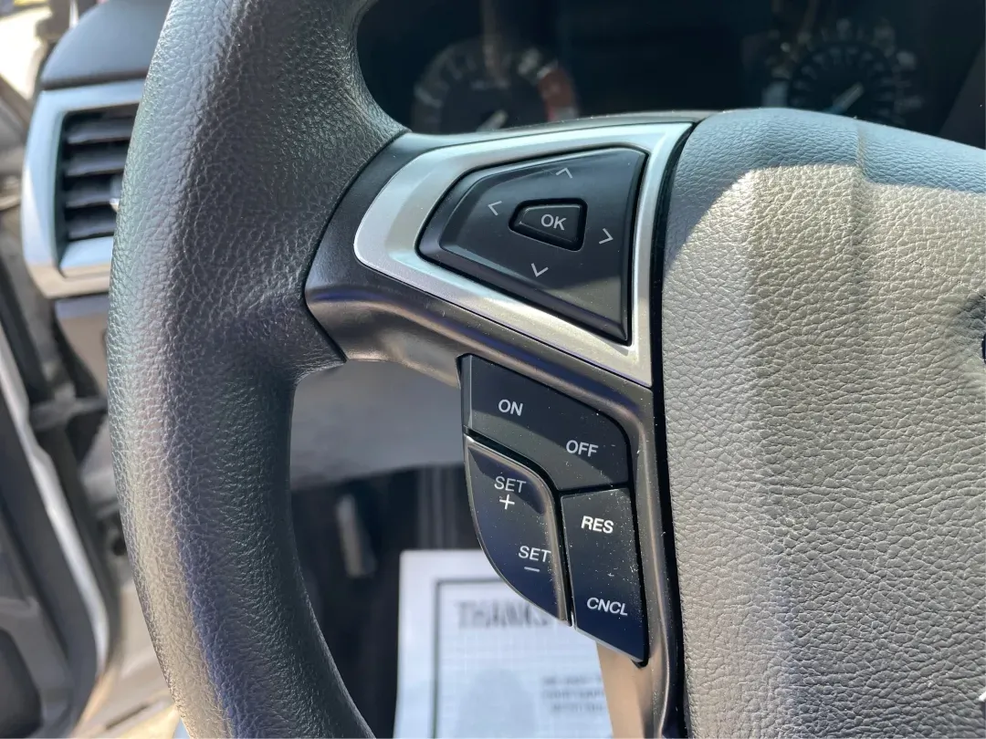 2013 Ford Fusion SE (3FA6P0H73DR) with an Other engine, located at 1230 East Main St, Xenia, OH, 45385, (937) 908-9800, 39.688026, -83.910172 - **Unlock Your Lifestyle with the 2013 Ford Fusion SE Perfect for Your Daily Adventures!**<br /> <br /> Are you looking for a sophisticated sedan that blends style, comfort, and technology? Look no further than this 2013 Ford Fusion SE, located at Advantage Car and Credit in Fairborn, OH. With its a - Photo#16