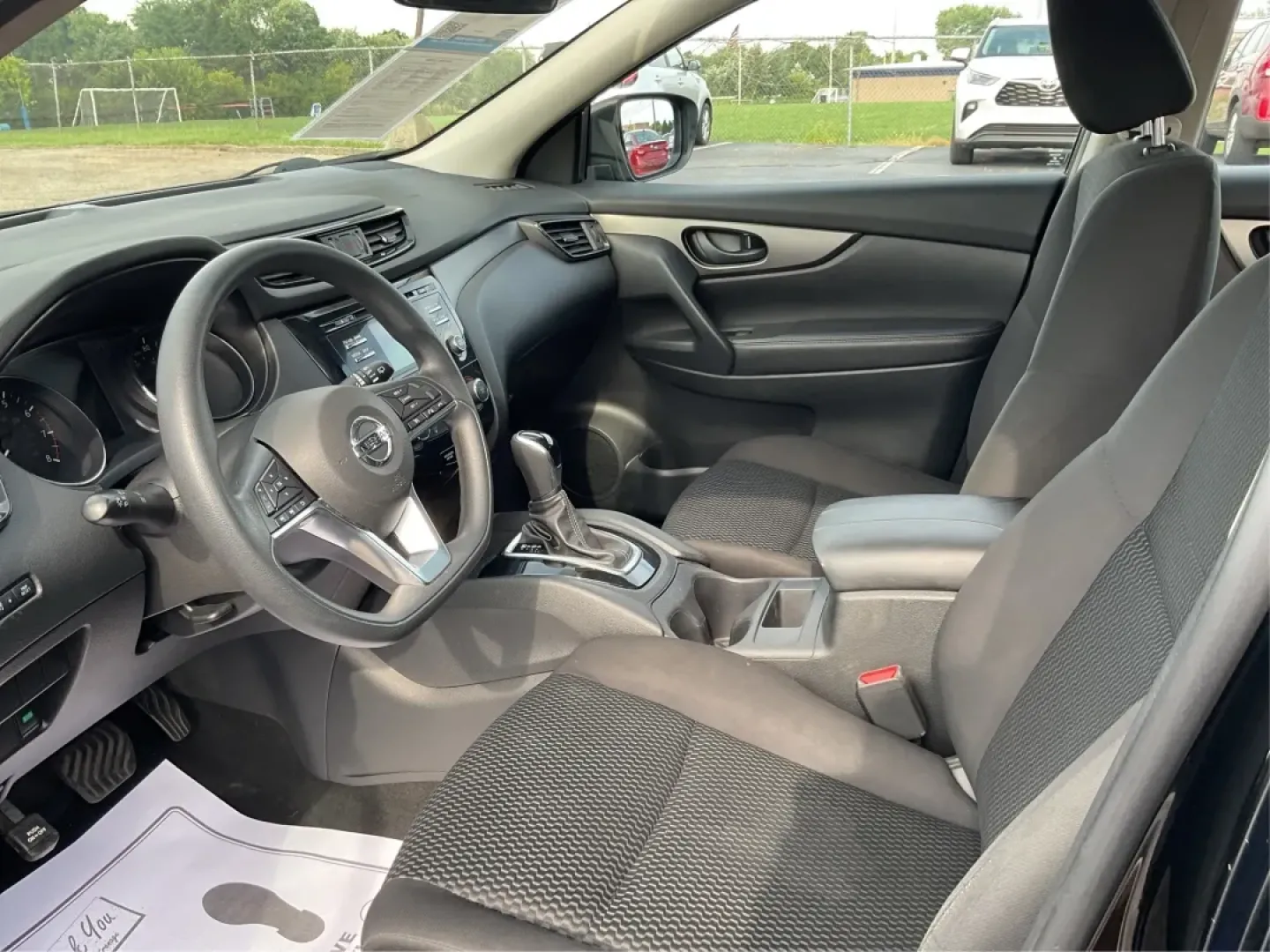 2017 Nissan Rogue S (JN1BJ1CR3HW) with an 2L I-4 gasoline direct injection engine, located at 1951 S Dayton Lakeview Rd., New Carlisle, OH, 45344, (937) 908-9800, 39.890999, -84.050255 - **Discover Adventure with the 2017 Nissan Rogue at Advantage Car and Credit!**<br /> <br /> Are you ready to elevate your lifestyle and embark on new adventures? Whether you're a busy parent juggling school drop-offs, a commuter navigating the daily grind, or an outdoor enthusiast seeking weekend es - Photo#9