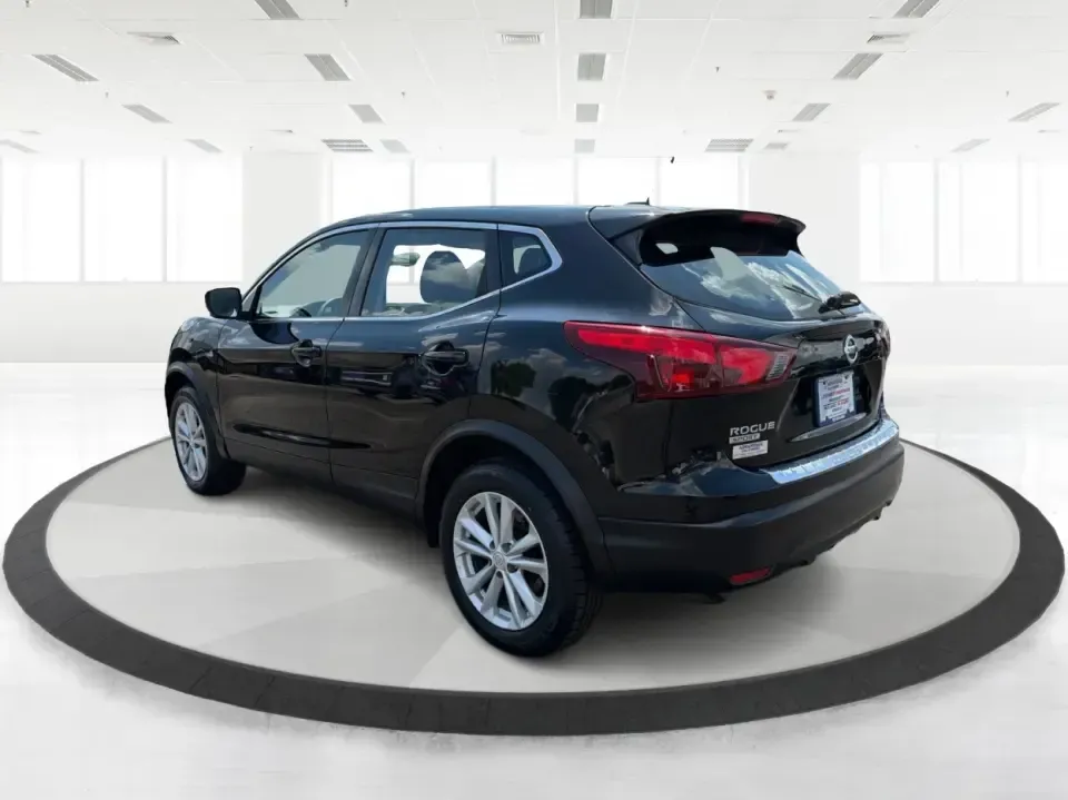 2017 Nissan Rogue SL AWD (JN1BJ1CR3HW) with an 2.0L L4 DOHC 16V engine, Continuously Variable Transmission transmission, located at 1184 Kauffman Ave, Fairborn, OH, 45324, (937) 908-9800, 39.807072, -84.030914 - Need one SUV that can handle the daily school run, the long commute to Wright-Patterson AFB, and spontaneous weekend getaways to Yellow Springs without feeling like a chore? This 2017 Nissan Rogue SL AWD is built for real-life driving in and around Fairborn, with the comfort, traction, and efficienc- Photo#4