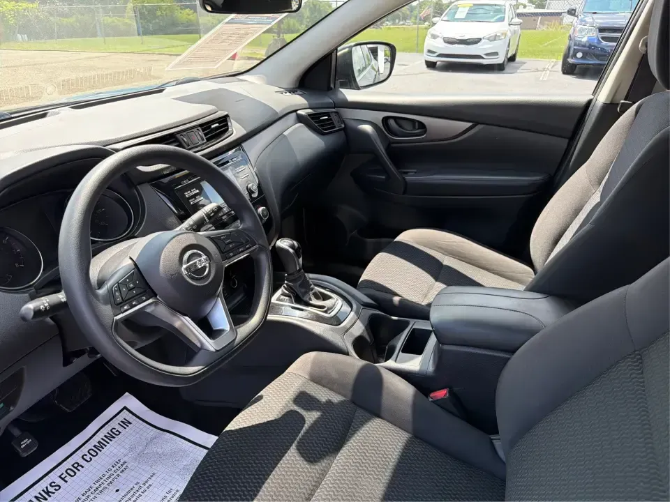 2017 Nissan Rogue SL AWD (JN1BJ1CR3HW) with an 2.0L L4 DOHC 16V engine, Continuously Variable Transmission transmission, located at 1184 Kauffman Ave, Fairborn, OH, 45324, (937) 908-9800, 39.807072, -84.030914 - Need one SUV that can handle the daily school run, the long commute to Wright-Patterson AFB, and spontaneous weekend getaways to Yellow Springs without feeling like a chore? This 2017 Nissan Rogue SL AWD is built for real-life driving in and around Fairborn, with the comfort, traction, and efficienc- Photo#9
