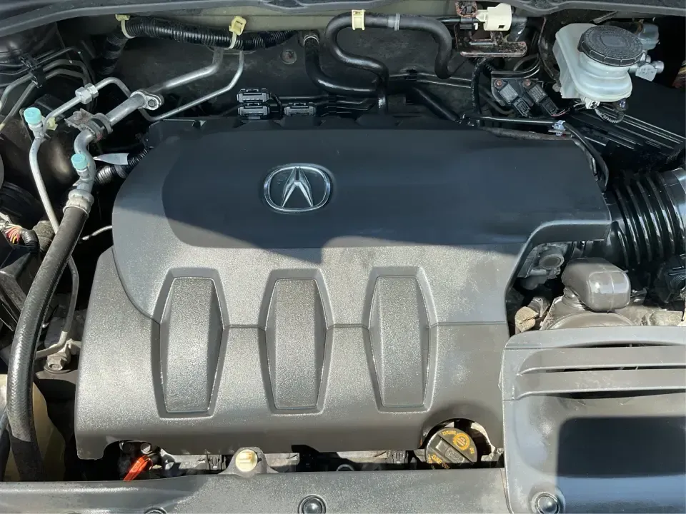 2014 Acura RDX Base (5J8TB4H33EL) with an 2.3L L4 DOHC 16V engine, 6-Speed Automatic transmission, located at 1099 N County Rd 25A, Troy, OH, 45373, (937) 908-9800, 40.057079, -84.212883 - **Elevate Your Journey with the 2014 Acura RDX: Perfect for Every Adventure in Fairborn, OH**<br /> <br /> Are you on the hunt for a versatile vehicle that can seamlessly blend into your active lifestyle? Whether you're commuting to work, running errands around Fairborn, or planning a weekend getawa - Photo#11