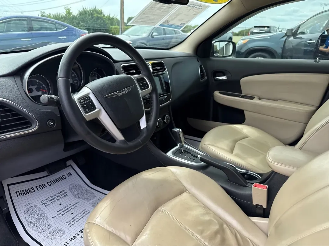 2011 Chrysler 200 Limited (1C3BC2FB0BN) with an Other engine, located at 4508 South Dixie Dr, Moraine, OH, 45439, (937) 908-9800, 39.689976, -84.218452 - 2011 Chrysler 200 Limited - Photo#9