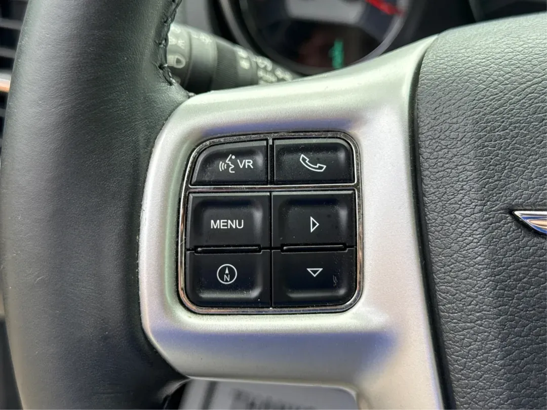 2011 Chrysler 200 Limited (1C3BC2FB0BN) with an Other engine, located at 4508 South Dixie Dr, Moraine, OH, 45439, (937) 908-9800, 39.689976, -84.218452 - 2011 Chrysler 200 Limited - Photo#16