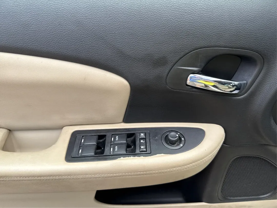 2011 Chrysler 200 Limited (1C3BC2FB0BN) with an Other engine, located at 4508 South Dixie Dr, Moraine, OH, 45439, (937) 908-9800, 39.689976, -84.218452 - 2011 Chrysler 200 Limited - Photo#19