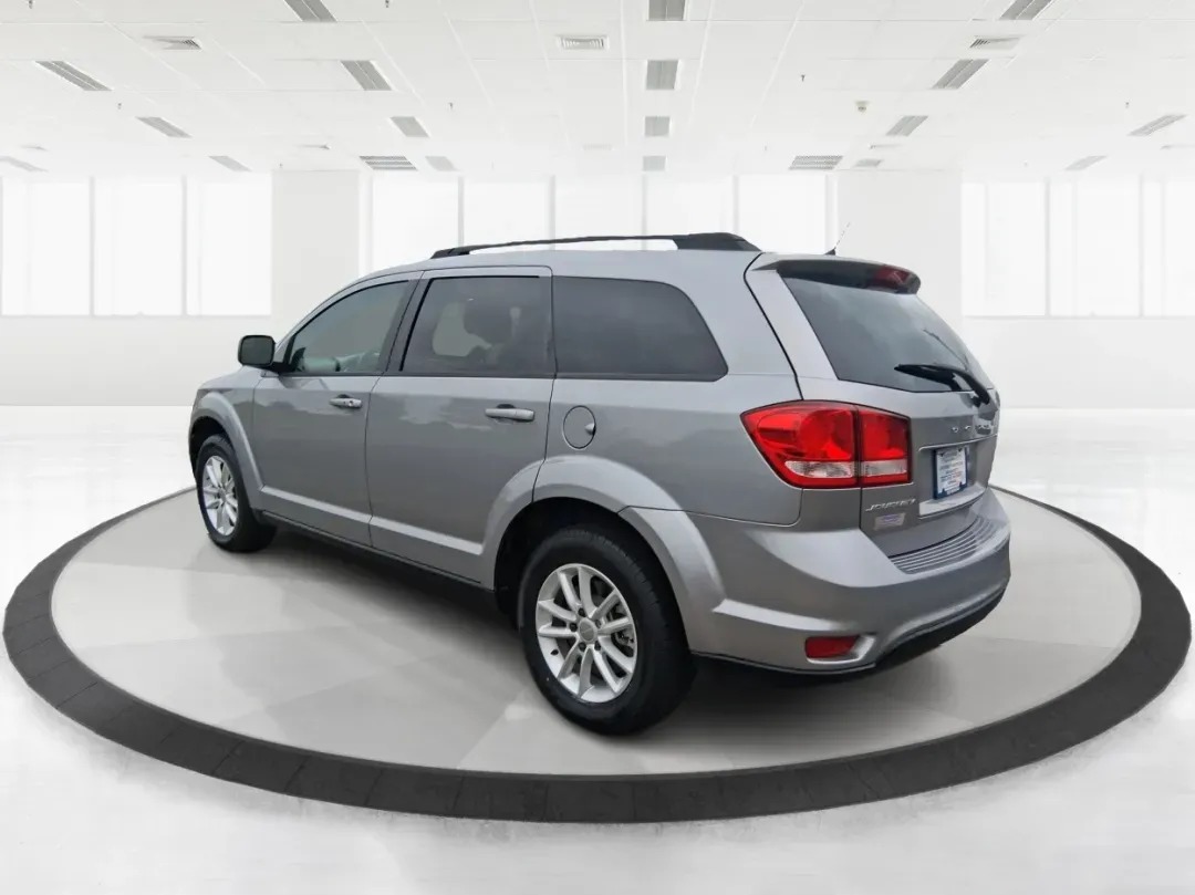 2015 Dodge Journey SXT (3C4PDCBB2FT) with an Other engine, located at 4508 South Dixie Dr, Moraine, OH, 45439, (937) 908-9800, 39.689976, -84.218452 - **Adventure Awaits with the 2015 Dodge Journey SXT at Advantage Car and Credit!**<br /> <br /> If you're in search of a versatile SUV that caters to both daily commutes and weekend adventures with your family, the 2015 Dodge Journey SXT is the perfect match for you. This spacious and stylish vehicle - Photo#4