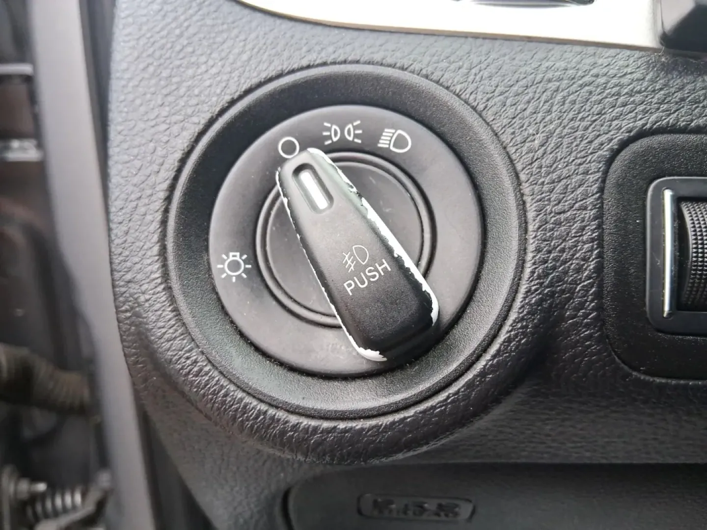 2015 Dodge Journey SXT (3C4PDCBB2FT) with an 2.4L L6 DOHC 16V engine, 4-Speed Automatic transmission, located at 4508 South Dixie Dr, Moraine, OH, 45439, (937) 908-9800, 39.689976, -84.218452 - **Adventure Awaits with the 2015 Dodge Journey SXT at Advantage Car and Credit!**<br /> <br /> If you're in search of a versatile SUV that caters to both daily commutes and weekend adventures with your family, the 2015 Dodge Journey SXT is the perfect match for you. This spacious and stylish vehicle - Photo#17