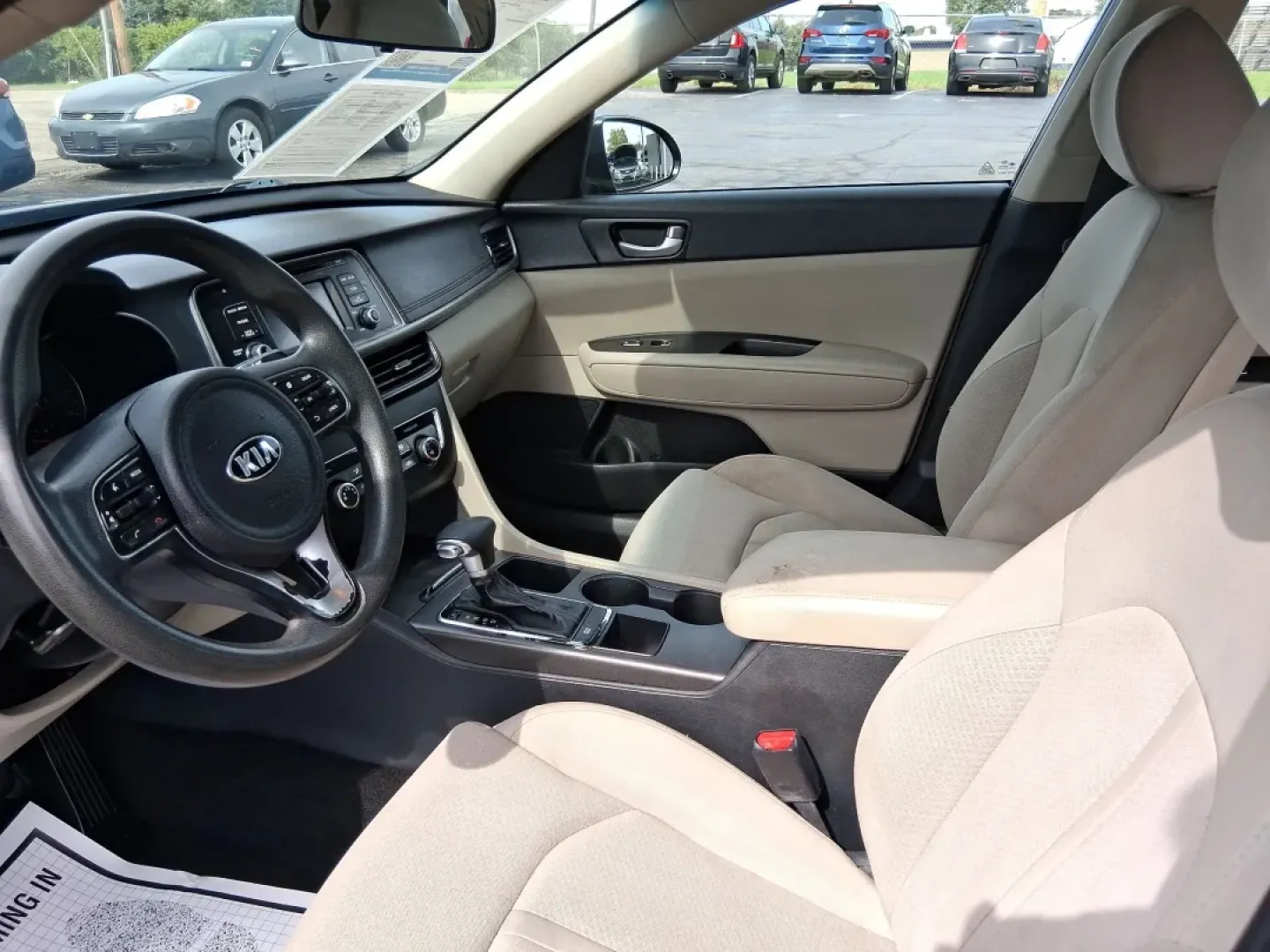 2016 Kia Optima LX (5XXGT4L36GG) with an Theta II 2.4L I-4 gasoline direct injection engine, located at 1184 Kauffman Ave, Fairborn, OH, 45324, (937) 908-9800, 39.807072, -84.030914 - Discover an exceptional driving experience with the 2016 Kia Optima LX, available now at Advantage Car and Credit in New Carlisle, OH. This sedan is not just a mode of transportation; it's an enhancement to your lifestyle, whether you're commuting to work, running errands, or embarking on weekend ad - Photo#9