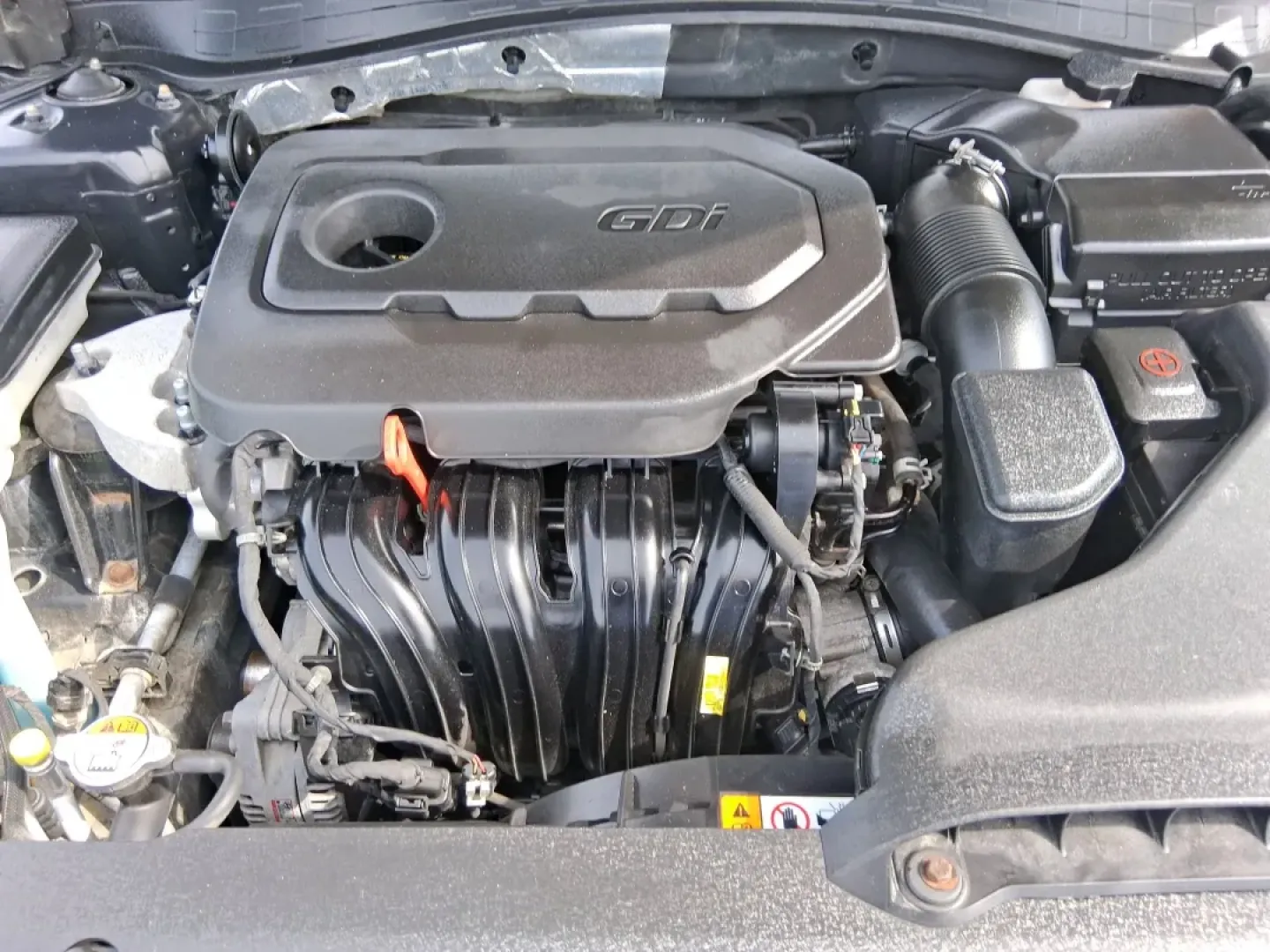 2016 Kia Optima LX (5XXGT4L36GG) with an Theta II 2.4L I-4 gasoline direct injection engine, located at 1184 Kauffman Ave, Fairborn, OH, 45324, (937) 908-9800, 39.807072, -84.030914 - Discover an exceptional driving experience with the 2016 Kia Optima LX, available now at Advantage Car and Credit in New Carlisle, OH. This sedan is not just a mode of transportation; it's an enhancement to your lifestyle, whether you're commuting to work, running errands, or embarking on weekend ad - Photo#11