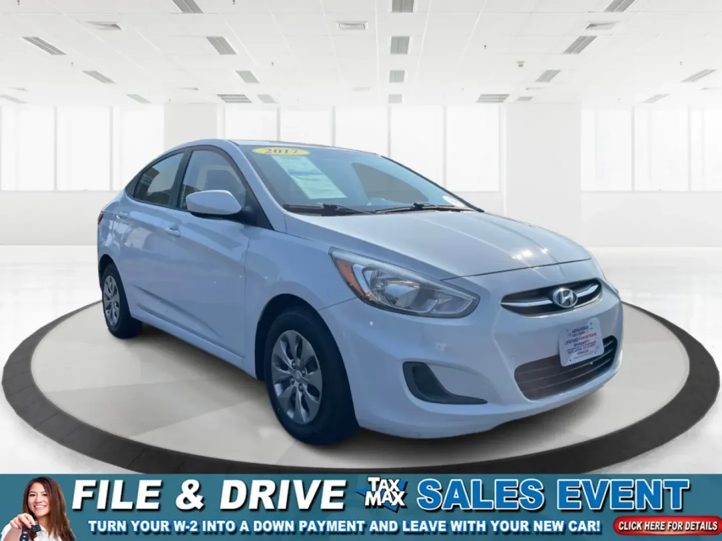 2017 Hyundai Accent SE 4-Door 6A (KMHCT4AE7HU) with an 1.6L L4 DOHC 16V engine, 6-Speed Automatic transmission, located at 1099 N County Rd 25A, Troy, OH, 45373, (937) 908-9800, 40.057079, -84.212883 - Are you searching for a reliable, budget-friendly vehicle that accommodates your busy lifestyle? Look no further than Advantage Car and Credit in Fairborn, OH! We specialize in providing top-notch used vehicles with flexible financing options tailored to fit your needs. Our 2017 Hyundai Accent SE is - Photo#0
