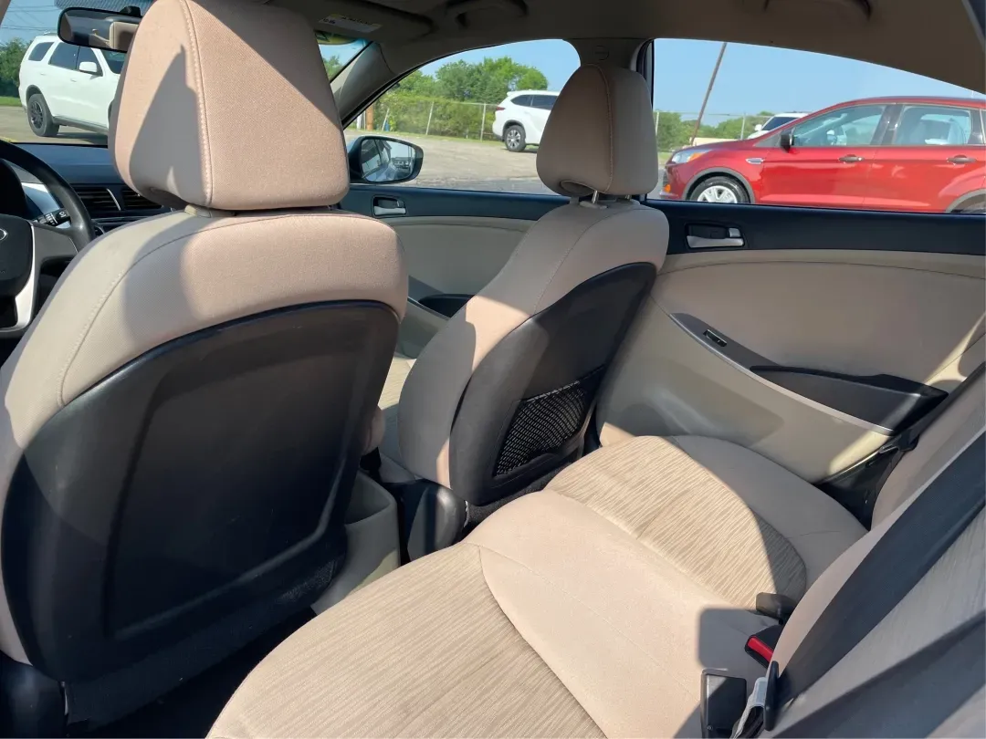 2017 Hyundai Accent SE 4-Door 6A (KMHCT4AE7HU) with an 1.6L L4 DOHC 16V engine, 6-Speed Automatic transmission, located at 1099 N County Rd 25A, Troy, OH, 45373, (937) 908-9800, 40.057079, -84.212883 - Are you searching for a reliable, budget-friendly vehicle that accommodates your busy lifestyle? Look no further than Advantage Car and Credit in Fairborn, OH! We specialize in providing top-notch used vehicles with flexible financing options tailored to fit your needs. Our 2017 Hyundai Accent SE is - Photo#10