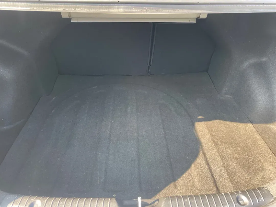 2017 Hyundai Accent SE 4-Door 6A (KMHCT4AE7HU) with an 1.6L L4 DOHC 16V engine, 6-Speed Automatic transmission, located at 1099 N County Rd 25A, Troy, OH, 45373, (937) 908-9800, 40.057079, -84.212883 - Are you searching for a reliable, budget-friendly vehicle that accommodates your busy lifestyle? Look no further than Advantage Car and Credit in Fairborn, OH! We specialize in providing top-notch used vehicles with flexible financing options tailored to fit your needs. Our 2017 Hyundai Accent SE is - Photo#12