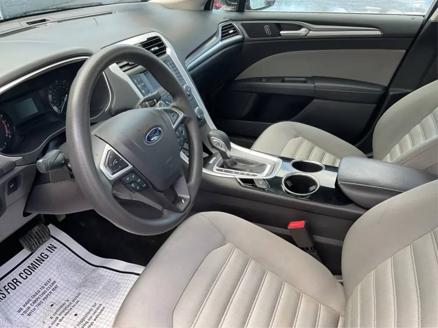 2014 Ford Fusion S (3FA6P0G75ER) with an Duratec 2.5L I-4 DOHC engine, located at 1951 S Dayton Lakeview Rd., New Carlisle, OH, 45344, (937) 908-9800, 39.890999, -84.050255 - **Discover Your Next Adventure with the 2014 Ford Fusion at Advantage Car and Credit!**<br /> <br /> Are you ready to elevate your daily commute or embark on weekend road trips? The 2014 Ford Fusion at Advantage Car and Credit is your perfect companion for both. Its stylish design and dependable per - Photo#9