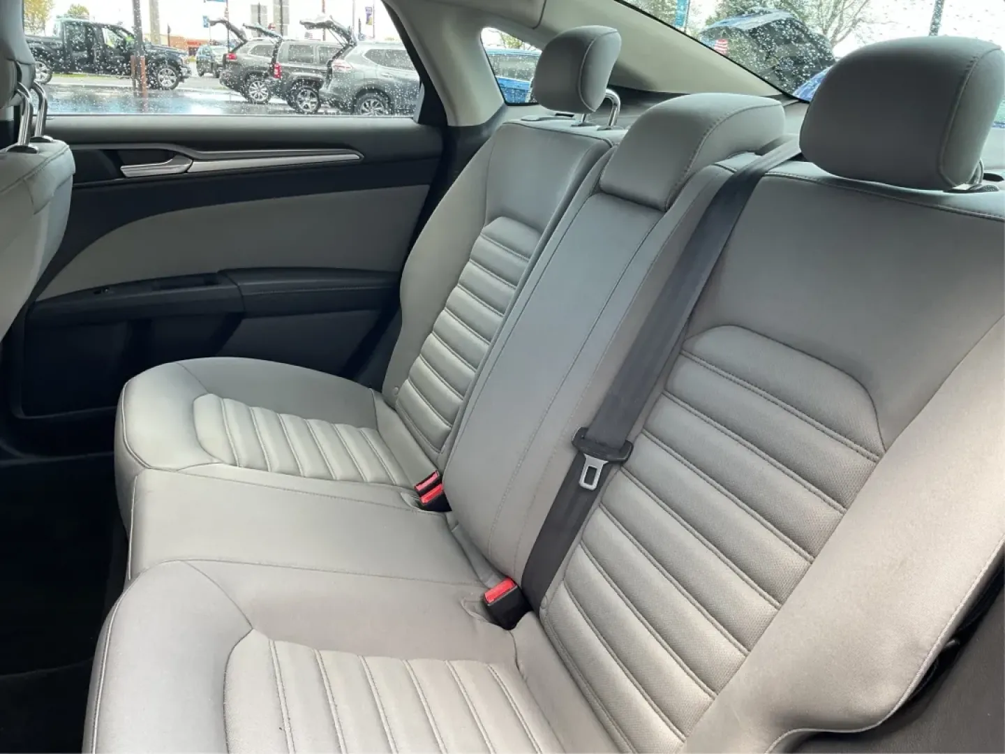 2014 Ford Fusion S (3FA6P0G75ER) with an Duratec 2.5L I-4 DOHC engine, located at 1951 S Dayton Lakeview Rd., New Carlisle, OH, 45344, (937) 908-9800, 39.890999, -84.050255 - **Discover Your Next Adventure with the 2014 Ford Fusion at Advantage Car and Credit!**<br /> <br /> Are you ready to elevate your daily commute or embark on weekend road trips? The 2014 Ford Fusion at Advantage Car and Credit is your perfect companion for both. Its stylish design and dependable per - Photo#10