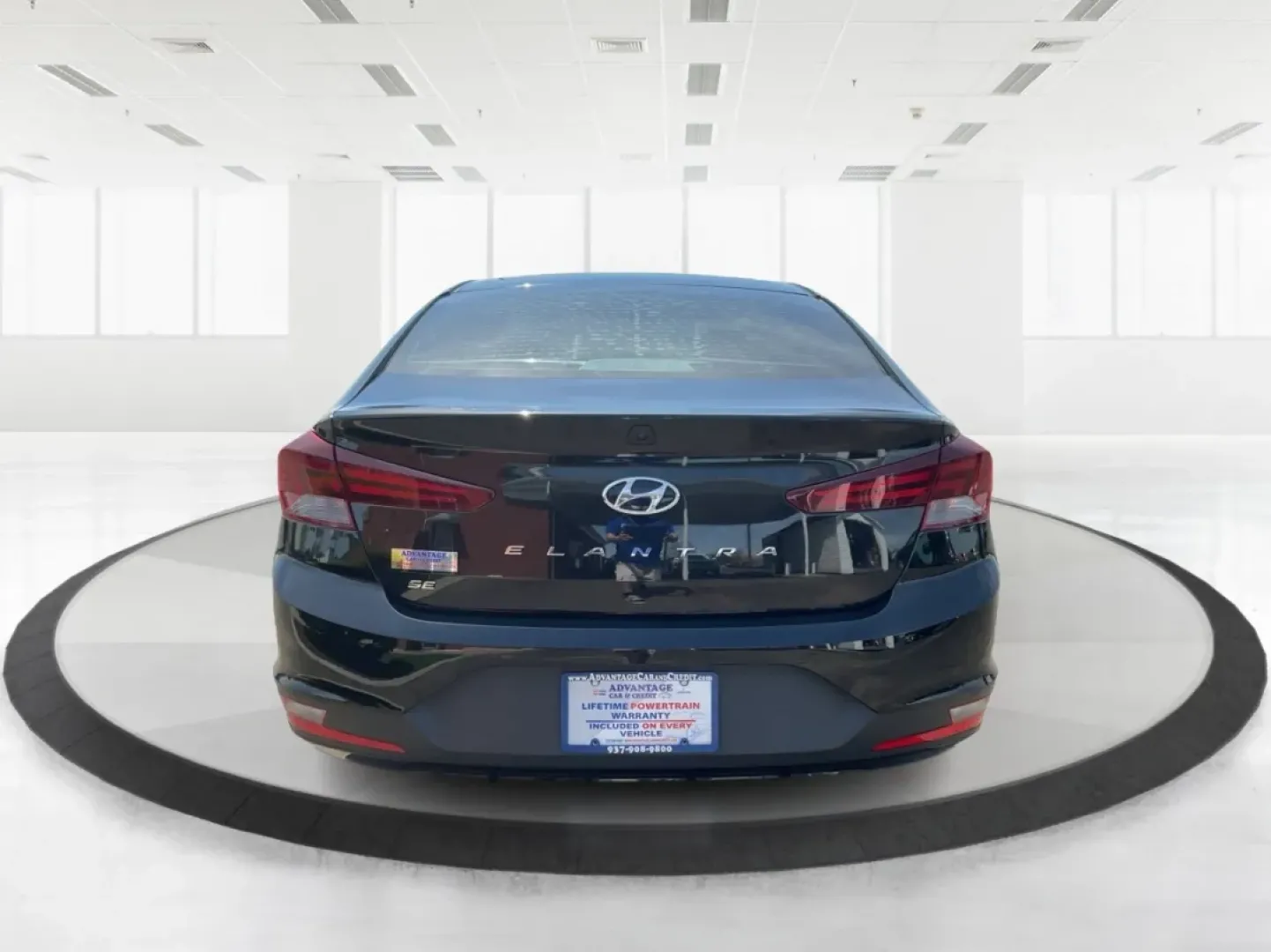 2019 Hyundai Elantra SE (5NPD74LF7KH) with an Nu 2L I-4 DOHC engine, located at 8750 N County Rd 25A, Piqua, OH, 45356, (937) 908-9800, 40.164391, -84.232513 - **Unlock Your Adventure with the 2019 Hyundai Elantra SE at Advantage Car and Credit!**<br /> <br /> Are you ready to elevate your daily commute or embark on weekend road trips in style? This 2019 Hyundai Elantra SE is the perfect blend of practicality and sophistication, making it an outstanding ch - Photo#3