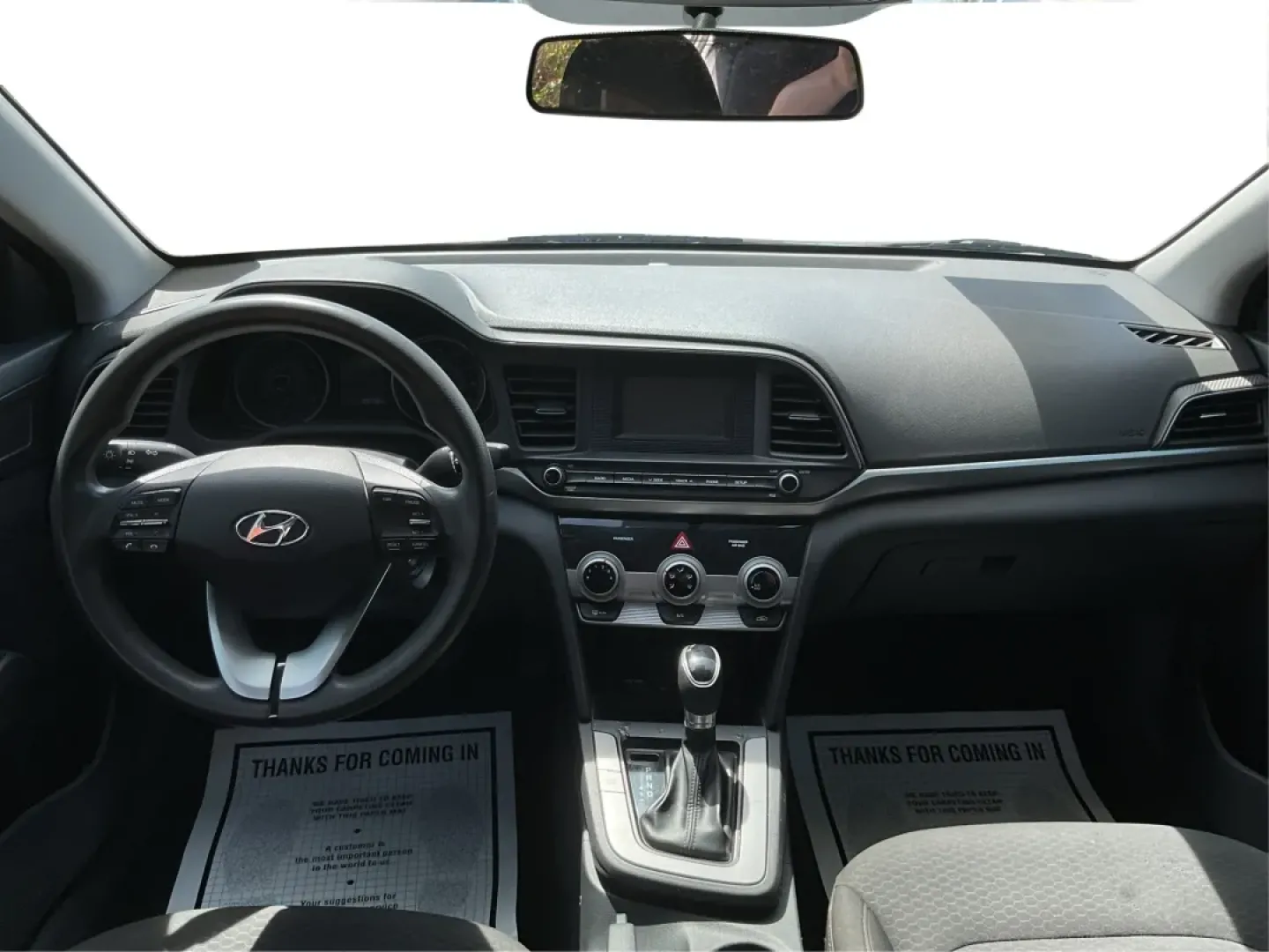 2019 Hyundai Elantra SE (5NPD74LF7KH) with an Nu 2L I-4 DOHC engine, located at 8750 N County Rd 25A, Piqua, OH, 45356, (937) 908-9800, 40.164391, -84.232513 - **Unlock Your Adventure with the 2019 Hyundai Elantra SE at Advantage Car and Credit!**<br /> <br /> Are you ready to elevate your daily commute or embark on weekend road trips in style? This 2019 Hyundai Elantra SE is the perfect blend of practicality and sophistication, making it an outstanding ch - Photo#18