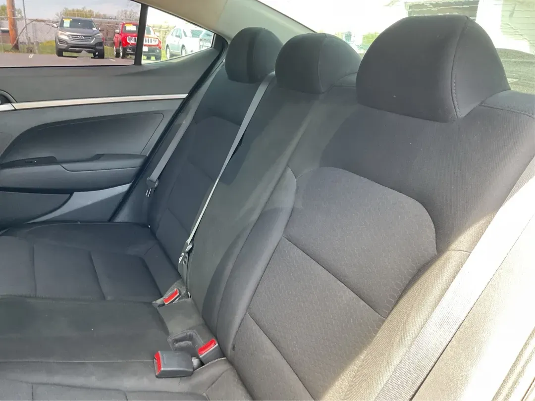 2019 Hyundai Elantra SE (5NPD74LF7KH) with an Nu 2L I-4 DOHC engine, located at 401 Woodman Dr, Riverside, OH, 45431, (937) 908-9800, 39.760899, -84.123421 - **Unlock Your Adventure with the 2019 Hyundai Elantra SE at Advantage Car and Credit!**<br /> <br /> Are you ready to elevate your daily commute or embark on weekend road trips in style? This 2019 Hyundai Elantra SE is the perfect blend of practicality and sophistication, making it an outstanding ch - Photo#10