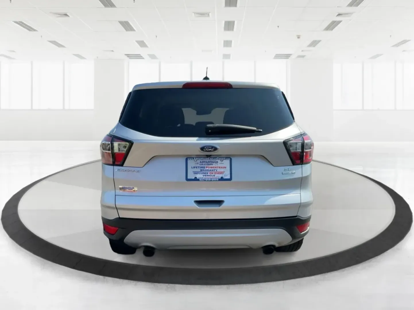 2017 Ford Escape SE (1FMCU9GD4HU) with an Other engine, located at 880 E. National Road, Vandalia, OH, 45377, (937) 908-9800, 39.891918, -84.183594 - **Adventure Awaits in This 2017 Ford Escape SE Perfect for Your Next Journey!**<br /> <br /> If you're looking for a versatile vehicle that meets the needs of an active lifestyle, the 2017 Ford Escape SE is the perfect choice for adventurous families or budget-conscious commuters. With ample room f - Photo#3