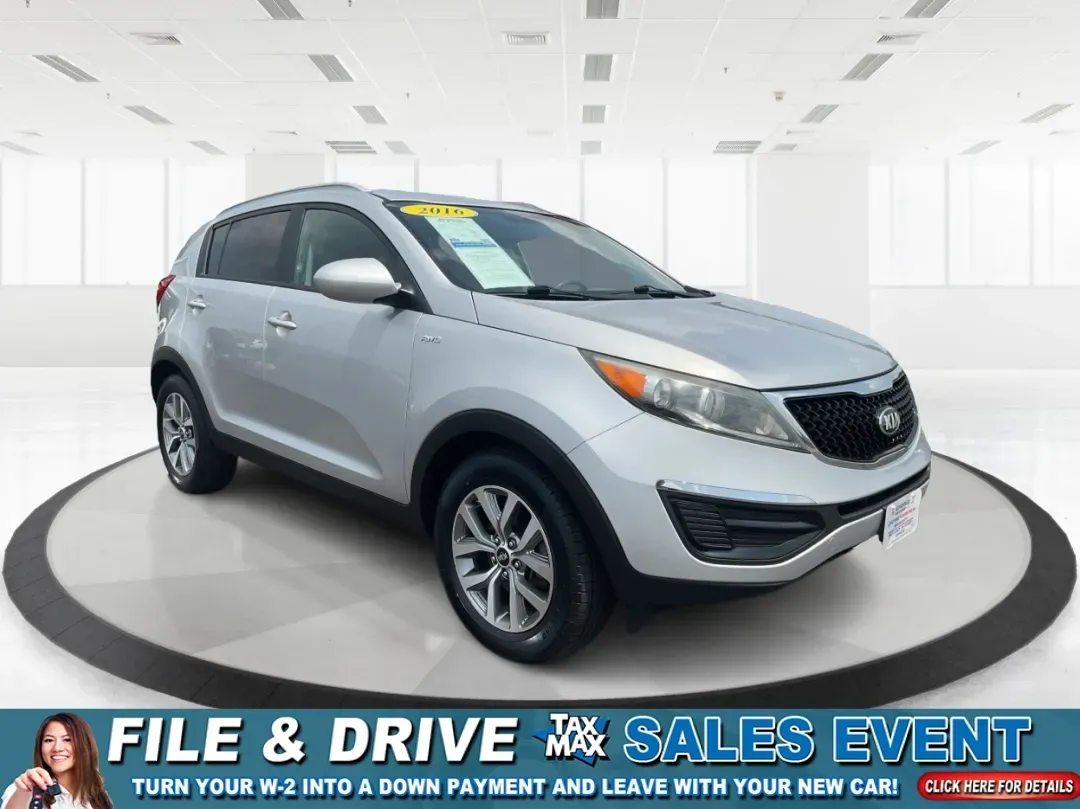 2016 Kia Sportage LX (KNDPBCACXG7) with an Theta II 2.4L I-4 gasoline direct injection engine, 6-Speed Automatic transmission, located at 401 Woodman Dr, Riverside, OH, 45431, (937) 908-9800, 39.760899, -84.123421 - Embrace the journey of life with the 2016 Kia Sportage LX, a vehicle designed for those who thrive on adventure and seek comfort in their daily commute. Whether you're navigating the bustling streets of Fairborn, OH, or embarking on a weekend family getaway, this versatile crossover is your perfect - Photo#0