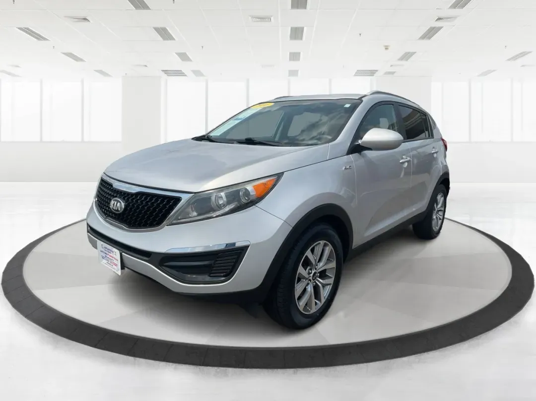 2016 Kia Sportage LX (KNDPBCACXG7) with an Theta II 2.4L I-4 gasoline direct injection engine, 6-Speed Automatic transmission, located at 401 Woodman Dr, Riverside, OH, 45431, (937) 908-9800, 39.760899, -84.123421 - Embrace the journey of life with the 2016 Kia Sportage LX, a vehicle designed for those who thrive on adventure and seek comfort in their daily commute. Whether you're navigating the bustling streets of Fairborn, OH, or embarking on a weekend family getaway, this versatile crossover is your perfect - Photo#8