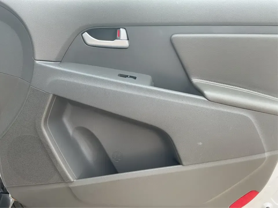 2016 Kia Sportage LX (KNDPBCACXG7) with an Theta II 2.4L I-4 gasoline direct injection engine, 6-Speed Automatic transmission, located at 8750 N County Rd 25A, Piqua, OH, 45356, (937) 908-9800, 40.164391, -84.232513 - Embrace the journey of life with the 2016 Kia Sportage LX, a vehicle designed for those who thrive on adventure and seek comfort in their daily commute. Whether you're navigating the bustling streets of Fairborn, OH, or embarking on a weekend family getaway, this versatile crossover is your perfect - Photo#18