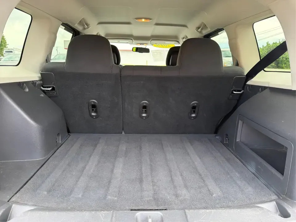 2016 Jeep Patriot Sport (1C4NJPBAXGD) with an 2.0L L4 DOHC 16V engine, Automatic transmission, located at 1230 East Main St, Xenia, OH, 45385, (937) 908-9800, 39.688026, -83.910172 - **Explore New Adventures with the 2016 Jeep Patriot Sport SUV at Advantage Car and Credit in Fairborn, OH!**<br /> <br /> Are you ready to elevate your lifestyle with a vehicle that complements your adventurous spirit? Whether you're navigating the bustling streets of Fairborn or hitting the trails - Photo#12