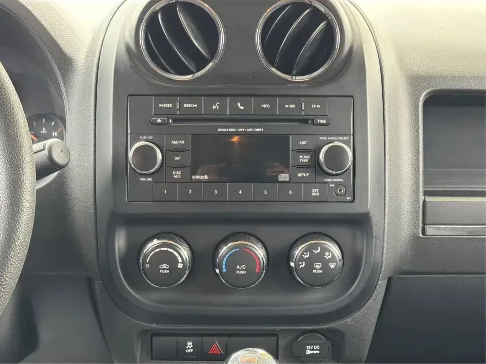 2016 Jeep Patriot Sport (1C4NJPBAXGD) with an 2.0L L4 DOHC 16V engine, Automatic transmission, located at 1230 East Main St, Xenia, OH, 45385, (937) 908-9800, 39.688026, -83.910172 - **Explore New Adventures with the 2016 Jeep Patriot Sport SUV at Advantage Car and Credit in Fairborn, OH!**<br /> <br /> Are you ready to elevate your lifestyle with a vehicle that complements your adventurous spirit? Whether you're navigating the bustling streets of Fairborn or hitting the trails - Photo#13