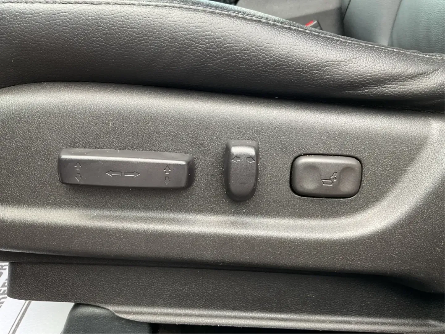 2018 Acura RDX AcuraWatch Plus Package (5J8TB4H34JL) with an 3.5L V-6 i-VTEC variable valve control engine, located at 1184 Kauffman Ave, Fairborn, OH, 45324, (937) 908-9800, 39.807072, -84.030914 - **Elevate Your Commute and Family Adventures with the 2018 Acura RDX at Advantage Car and Credit!**<br /> <br /> Are you in search of a versatile vehicle that promises both comfort and style for your daily commutes or family escapades? Look no further than the stunning 2018 Acura RDX, available at A - Photo#17