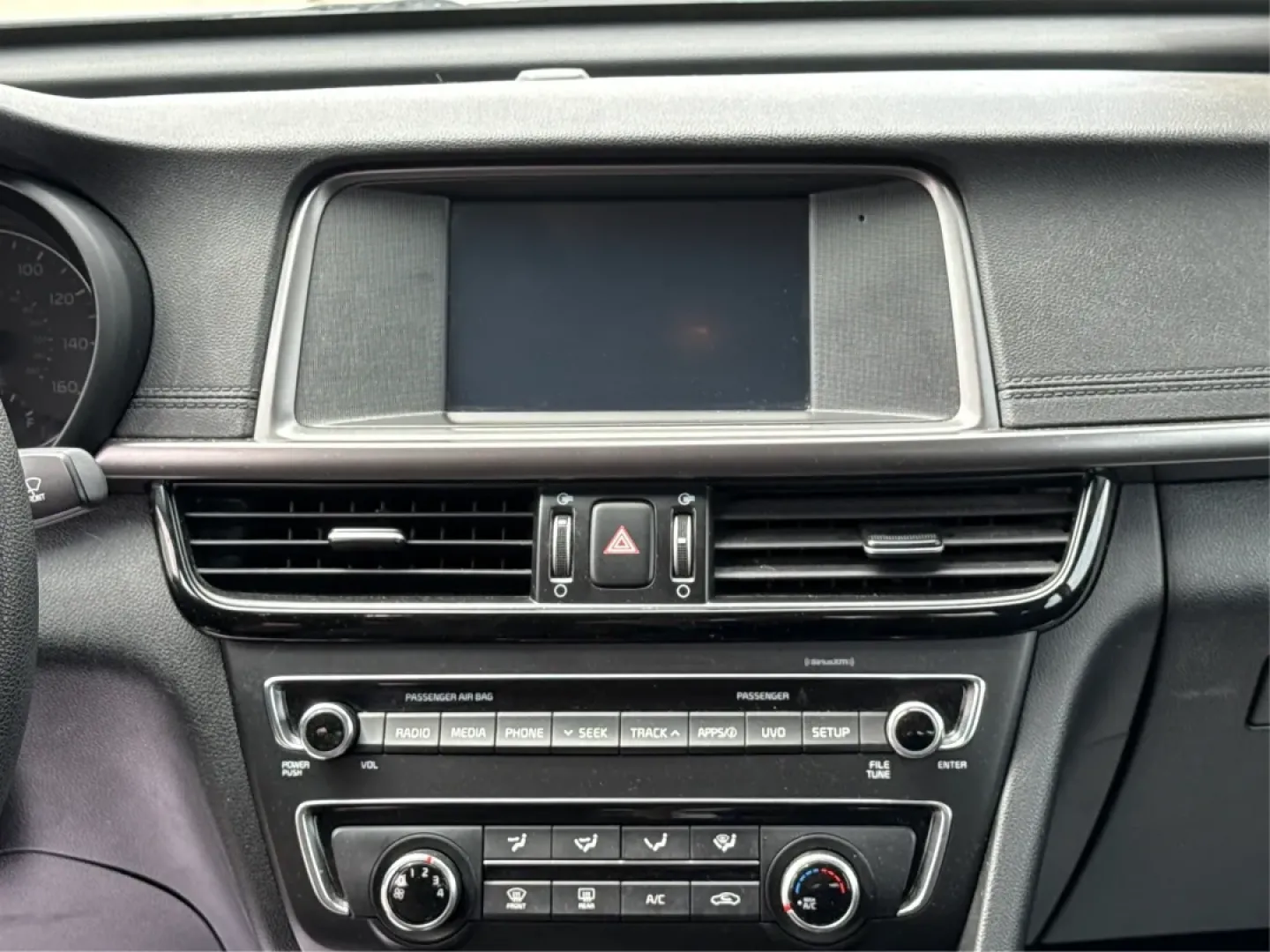 2018 Kia Optima LX (KNAGT4L33J5) with an Theta II 2.4L I-4 gasoline direct injection engine, located at 1099 N County Rd 25A, Troy, OH, 45373, (937) 908-9800, 40.057079, -84.212883 - **Experience the Perfect Blend of Style and Comfort with the 2018 Kia Optima LX at Advantage Car and Credit!**<br /> <br /> Are you searching for a reliable sedan that fits seamlessly into your busy lifestyle? Look no further! The 2018 Kia Optima LX is not just a means of transportation; it's your p - Photo#13