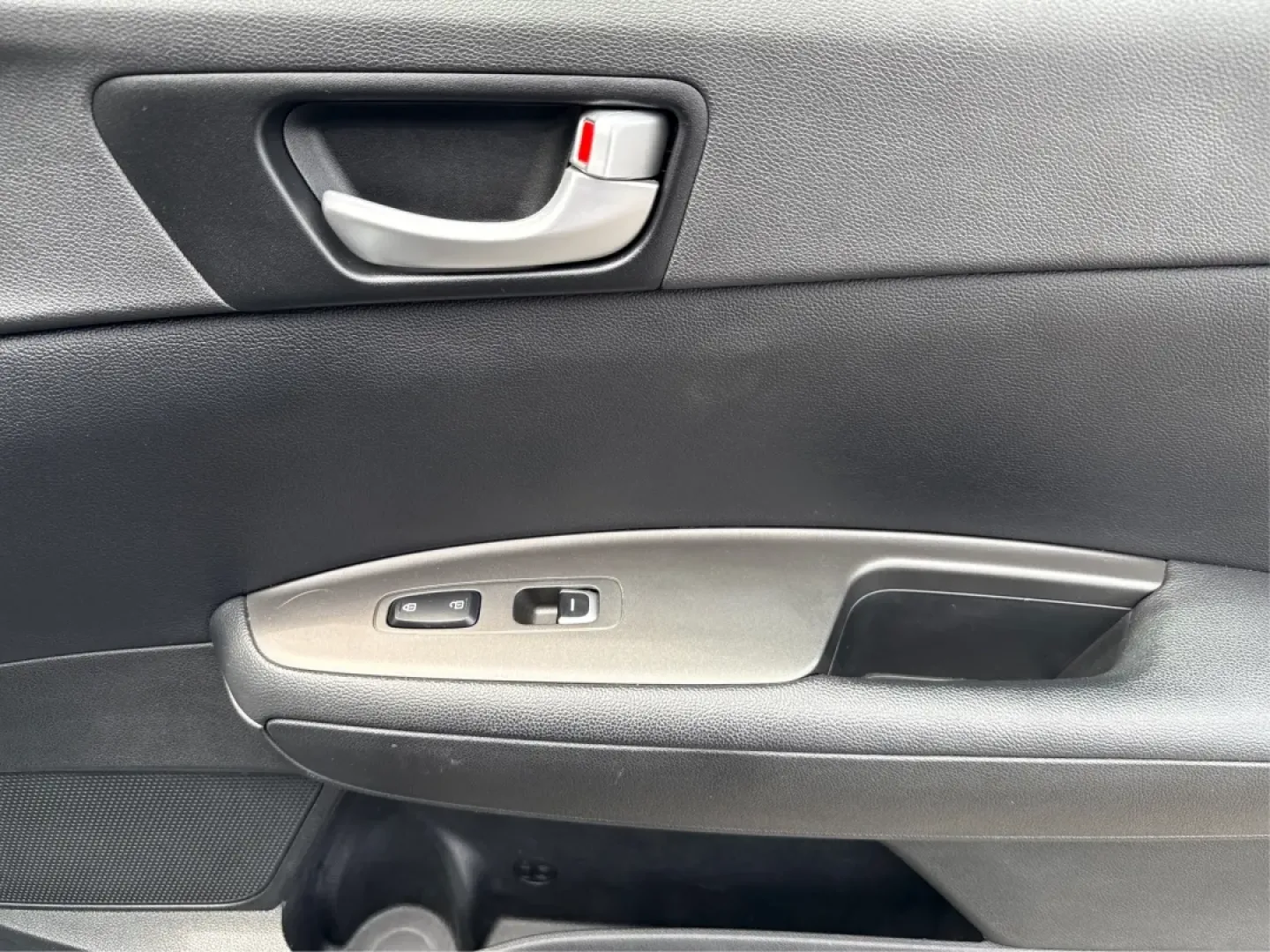 2018 Kia Optima LX (KNAGT4L33J5) with an Theta II 2.4L I-4 gasoline direct injection engine, located at 1099 N County Rd 25A, Troy, OH, 45373, (937) 908-9800, 40.057079, -84.212883 - **Experience the Perfect Blend of Style and Comfort with the 2018 Kia Optima LX at Advantage Car and Credit!**<br /> <br /> Are you searching for a reliable sedan that fits seamlessly into your busy lifestyle? Look no further! The 2018 Kia Optima LX is not just a means of transportation; it's your p - Photo#20