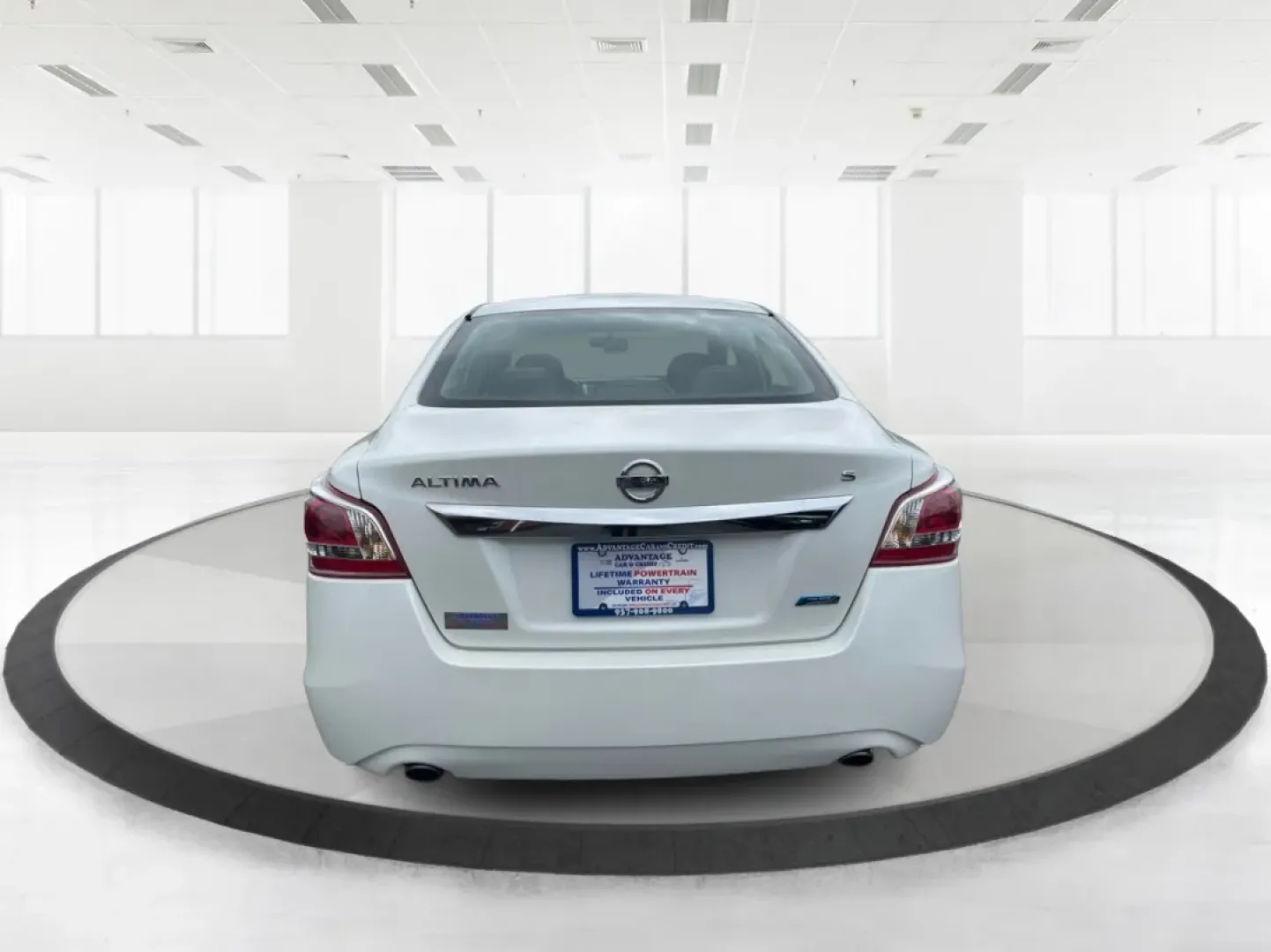 2013 Nissan Altima 2.5 S (1N4AL3APXDC) with an 2.5L I-4 DOHC engine, CVT transmission, located at 8750 N County Rd 25A, Piqua, OH, 45356, (937) 908-9800, 40.164391, -84.232513 - **Experience the Ultimate Blend of Comfort and Reliability with the 2013 Nissan Altima 2.5 S Perfect for Your Lifestyle!**<br /> <br /> Are you in search of a vehicle that effortlessly balances daily commuting and weekend getaways? Look no further than this stunning 2013 Nissan Altima 2.5 S, now av - Photo#3