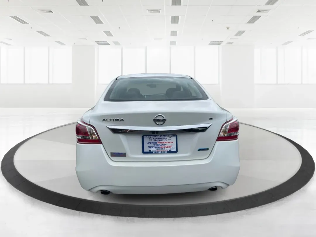 2013 Nissan Altima 2.5 S (1N4AL3APXDC) with an 2.5L I-4 DOHC engine, located at 8750 N County Rd 25A, Piqua, OH, 45356, (937) 908-9800, 40.164391, -84.232513 - **Experience the Ultimate Blend of Comfort and Reliability with the 2013 Nissan Altima 2.5 S Perfect for Your Lifestyle!**<br /> <br /> Are you in search of a vehicle that effortlessly balances daily commuting and weekend getaways? Look no further than this stunning 2013 Nissan Altima 2.5 S, now av - Photo#3